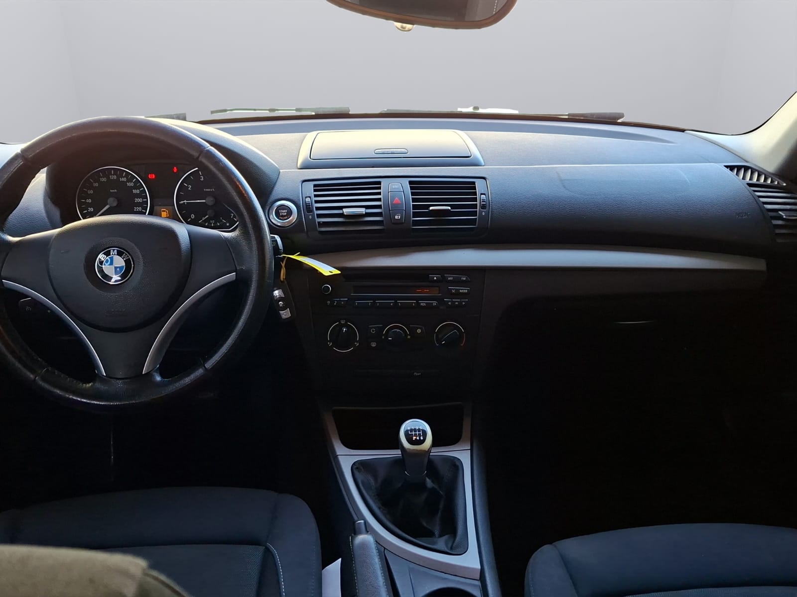 BMW 116i-image-11