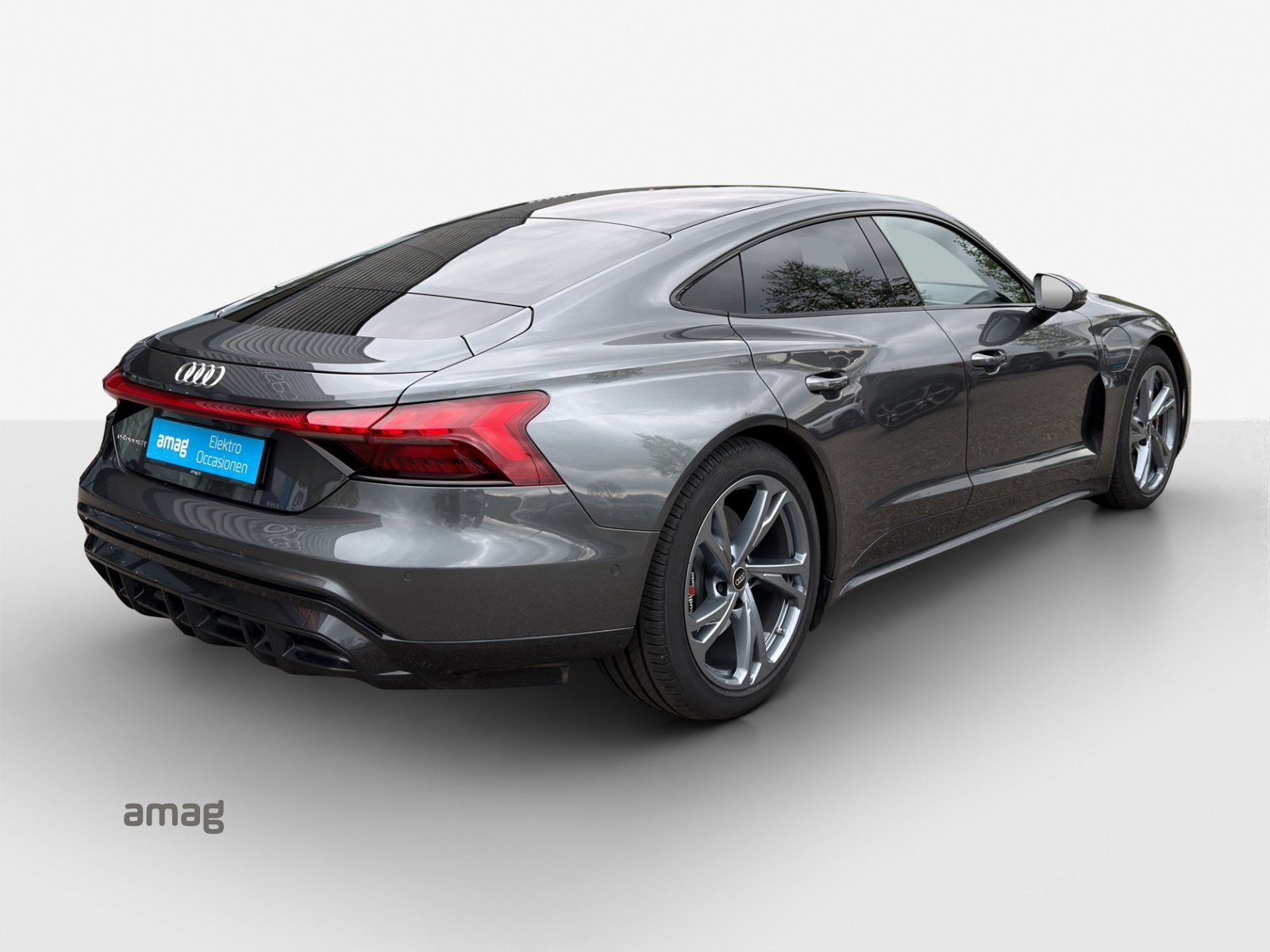 AUDI e-tron GT quattro-image-5