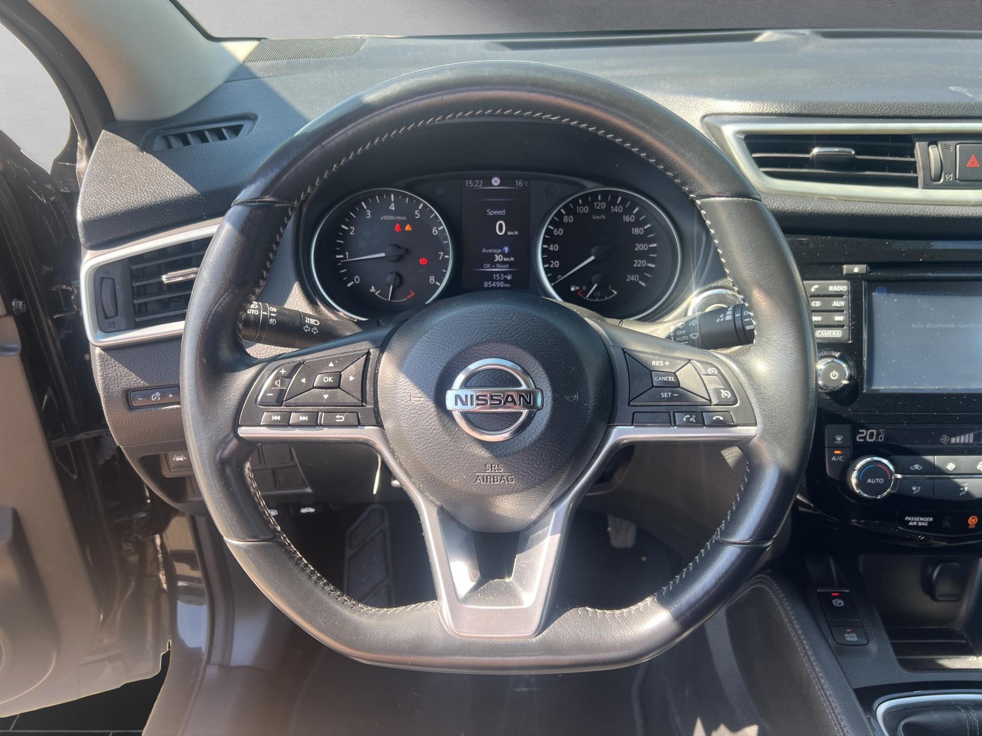 NISSAN Qashqai 1.3 DIG-T 160 Tekna-image-4