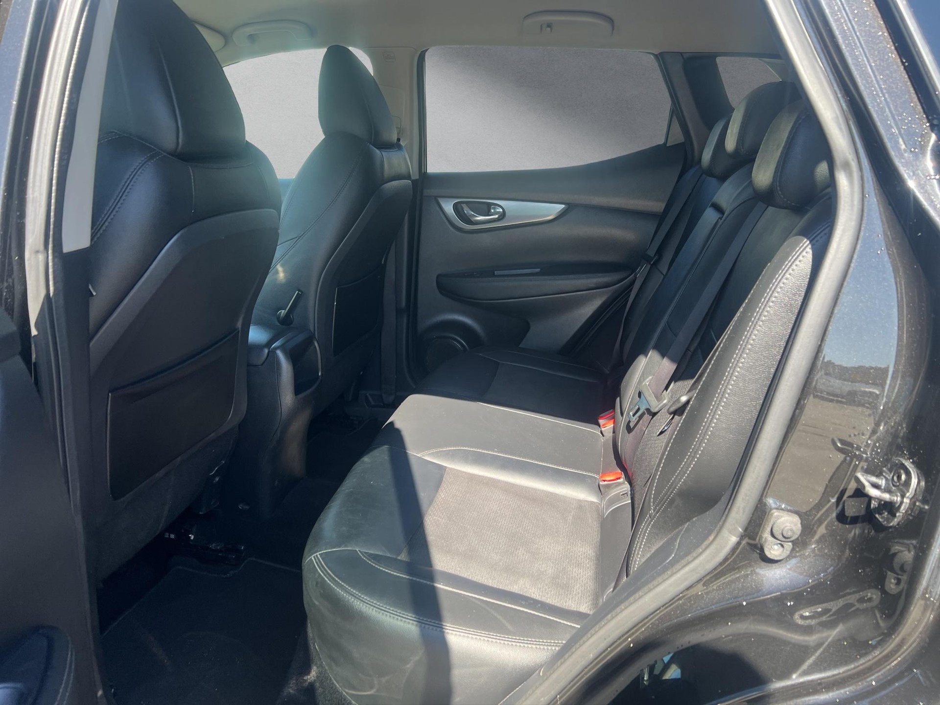 NISSAN Qashqai 1.3 DIG-T 160 Tekna-image-9