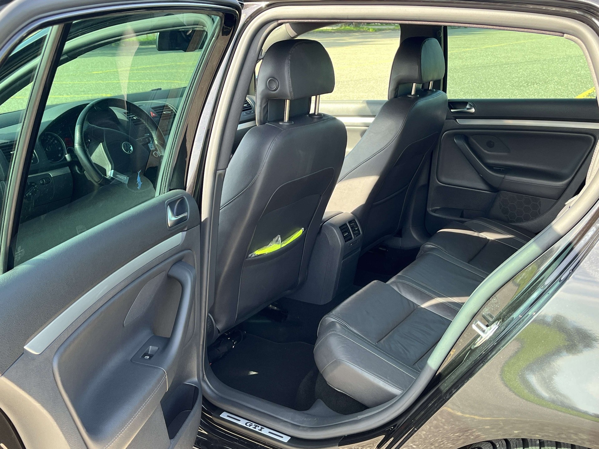 VW Golf 2.0 TFSI GTI-image-8