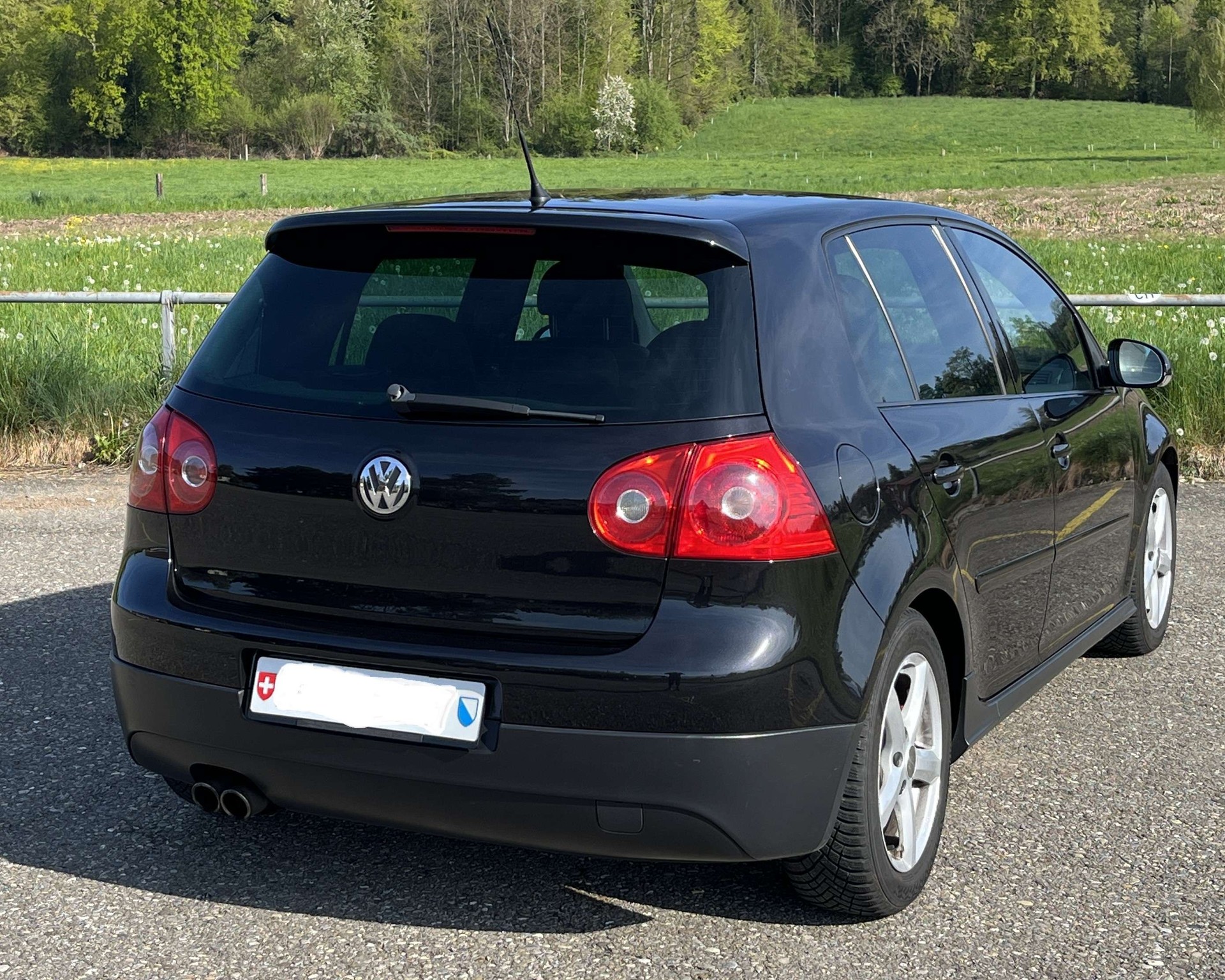 VW Golf 2.0 TFSI GTI-image-4