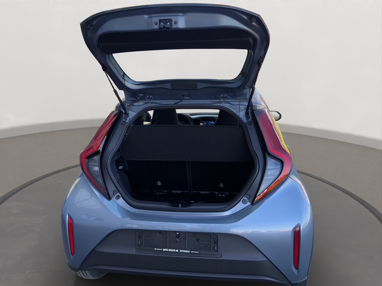 TOYOTA Aygo X 1.5 Comfort e-CVT-image-4