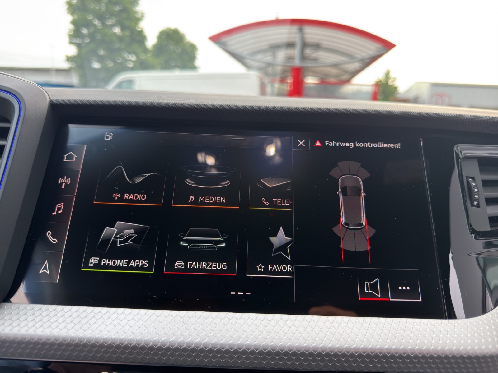 AUDI A1 Sportback 30 TFSI S Line S-tronic-image-21