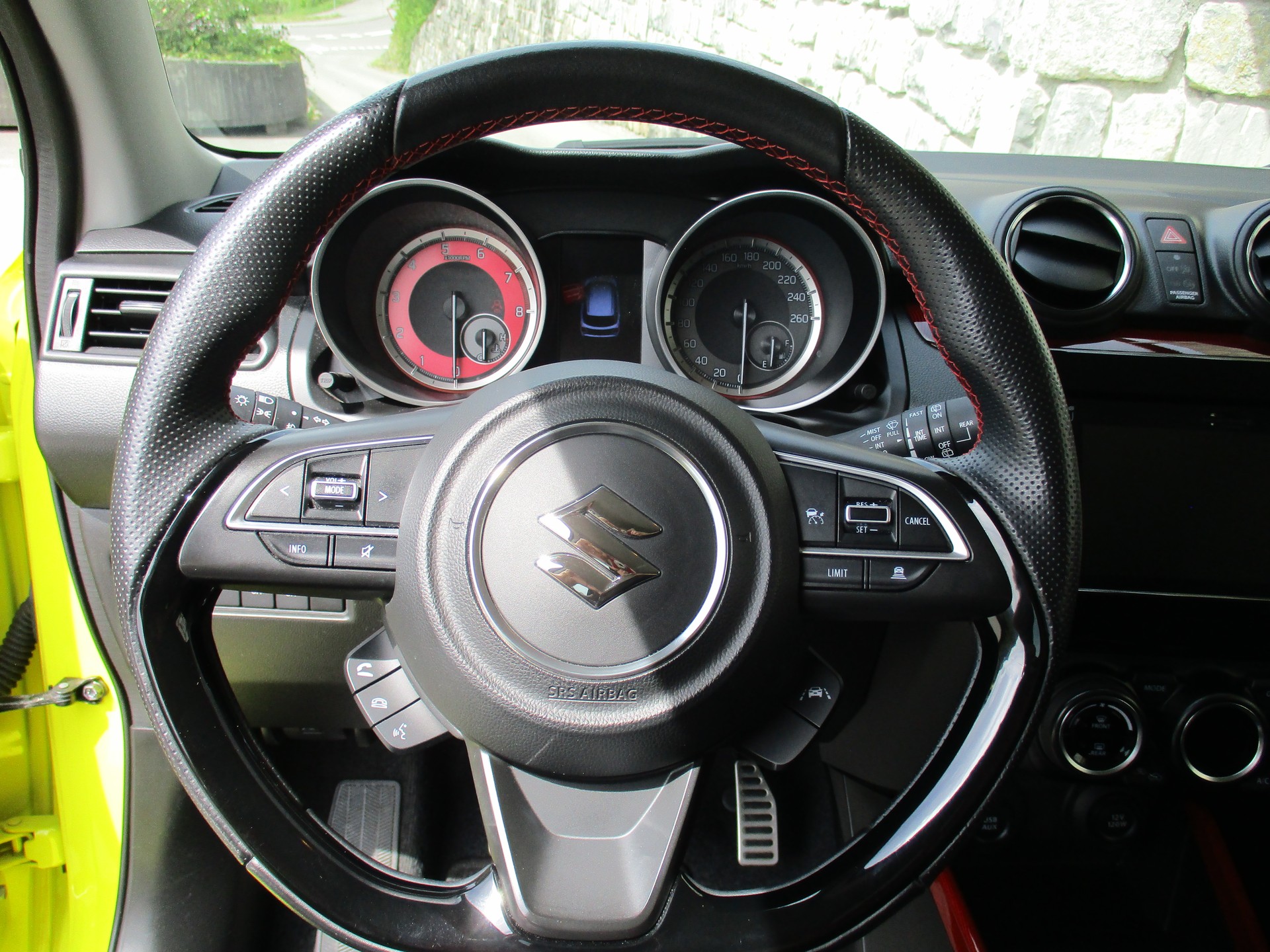 SUZUKI Swift Sport 1.4i 16V Compact Top Hybrid-image-8