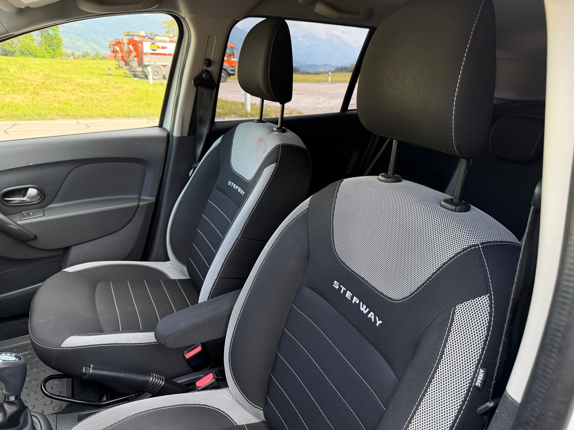 DACIA Logan MCV 0.9 Stepway Automatic-image-10
