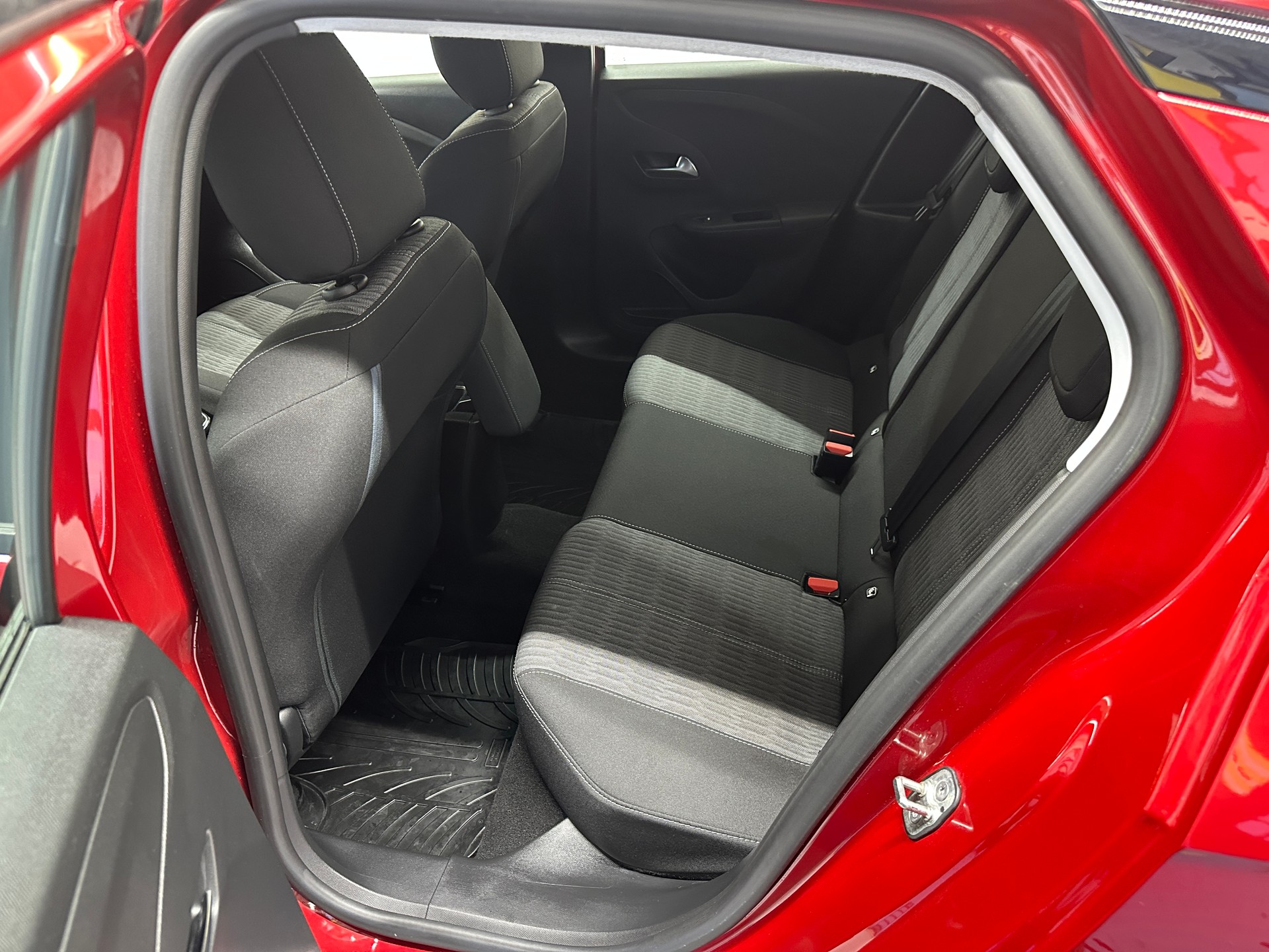 OPEL Corsa 1.2 TP Edition-image-8