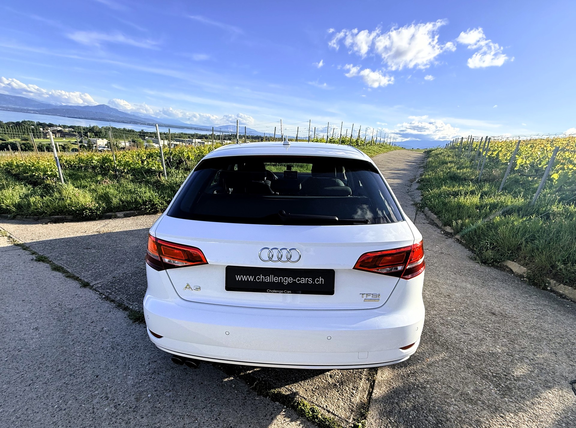 AUDI A3 Sportback 1.4 TFSI Sport-image-8