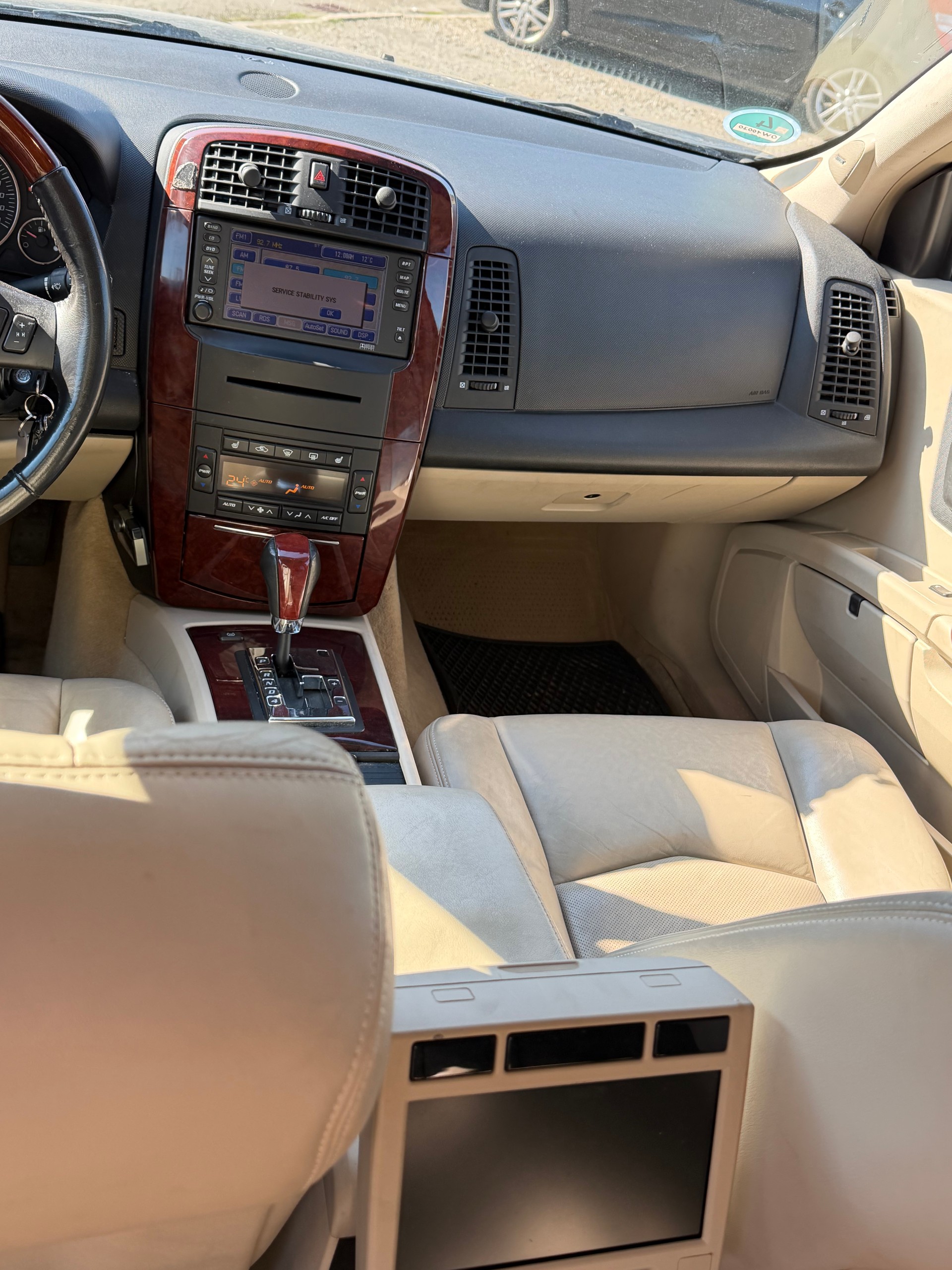 CADILLAC SRX 4.6 V8 Aut-image-6