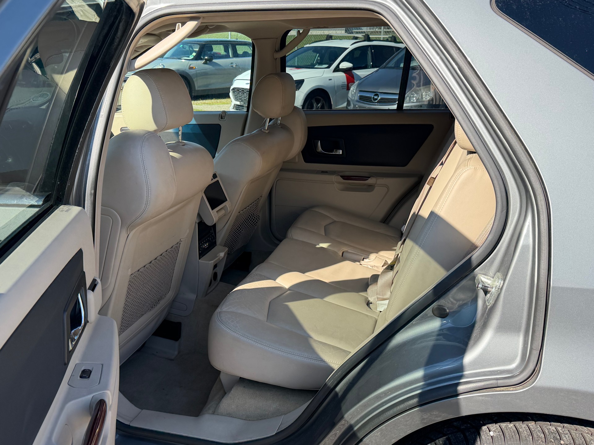 CADILLAC SRX 4.6 V8 Aut-image-7