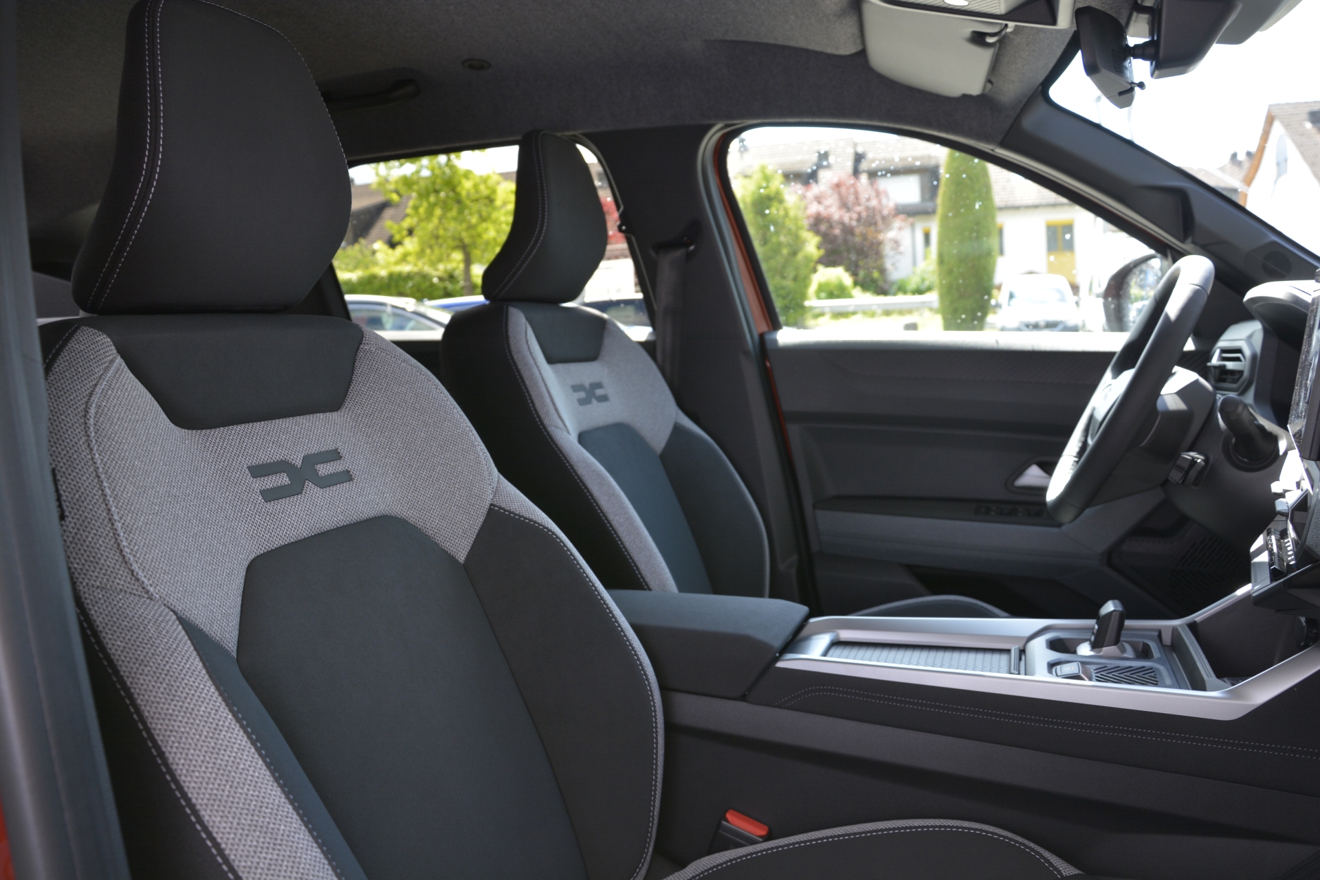 DACIA BIGSTER journey hybrid 155-image-10