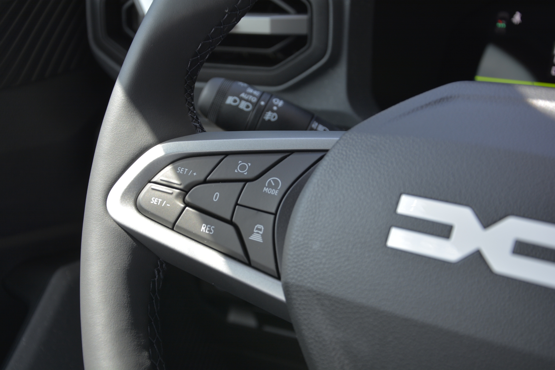 DACIA BIGSTER journey hybrid 155-image-9