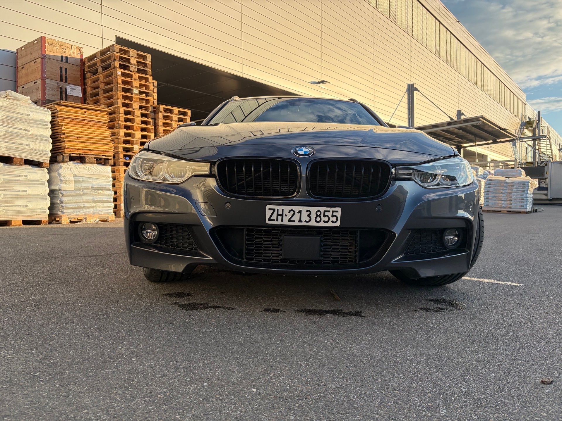 BMW 320d touring M sport LCI-image-7