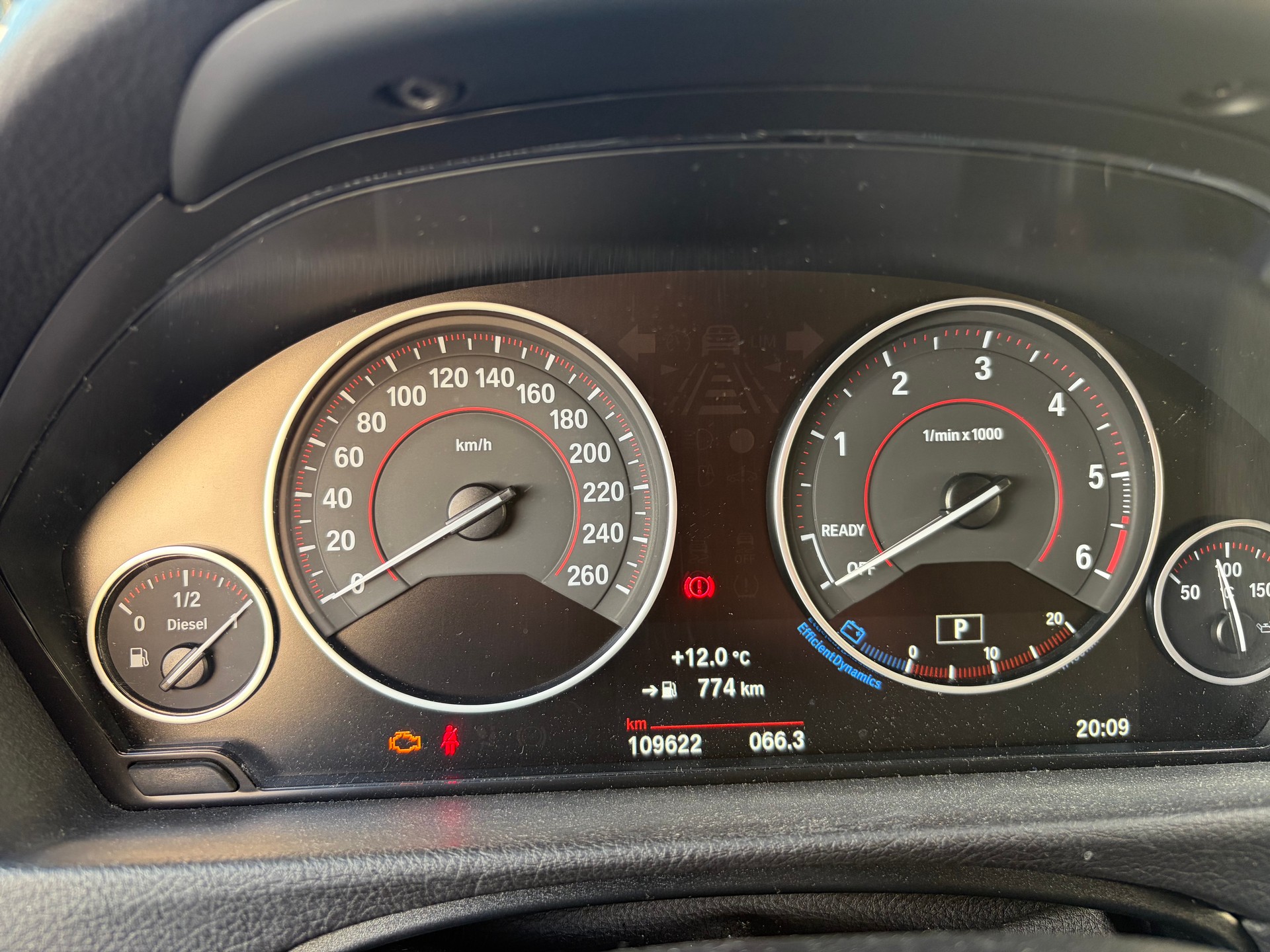 BMW 320d touring M sport LCI-image-9