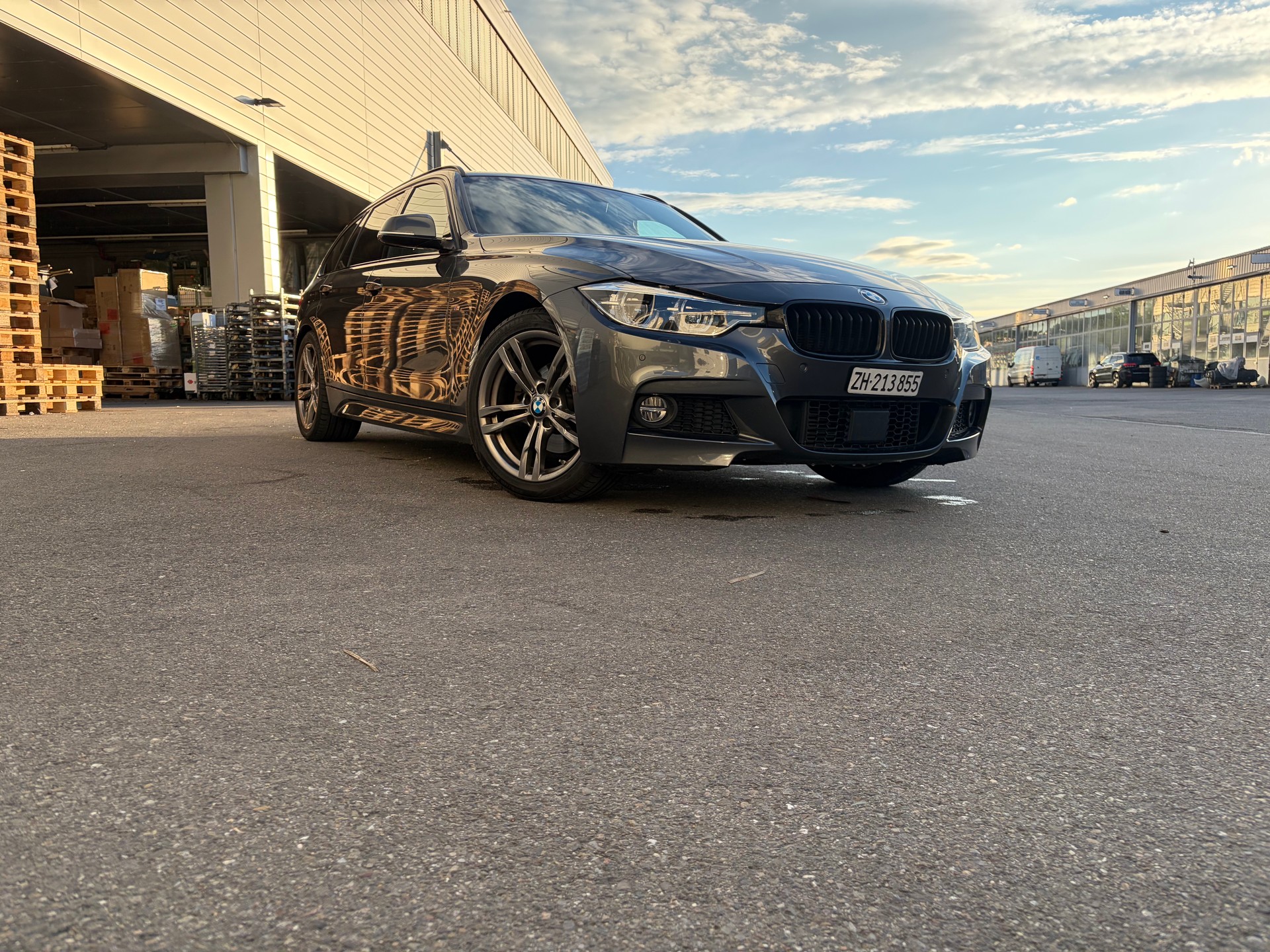 BMW 320d touring M sport LCI-image-0