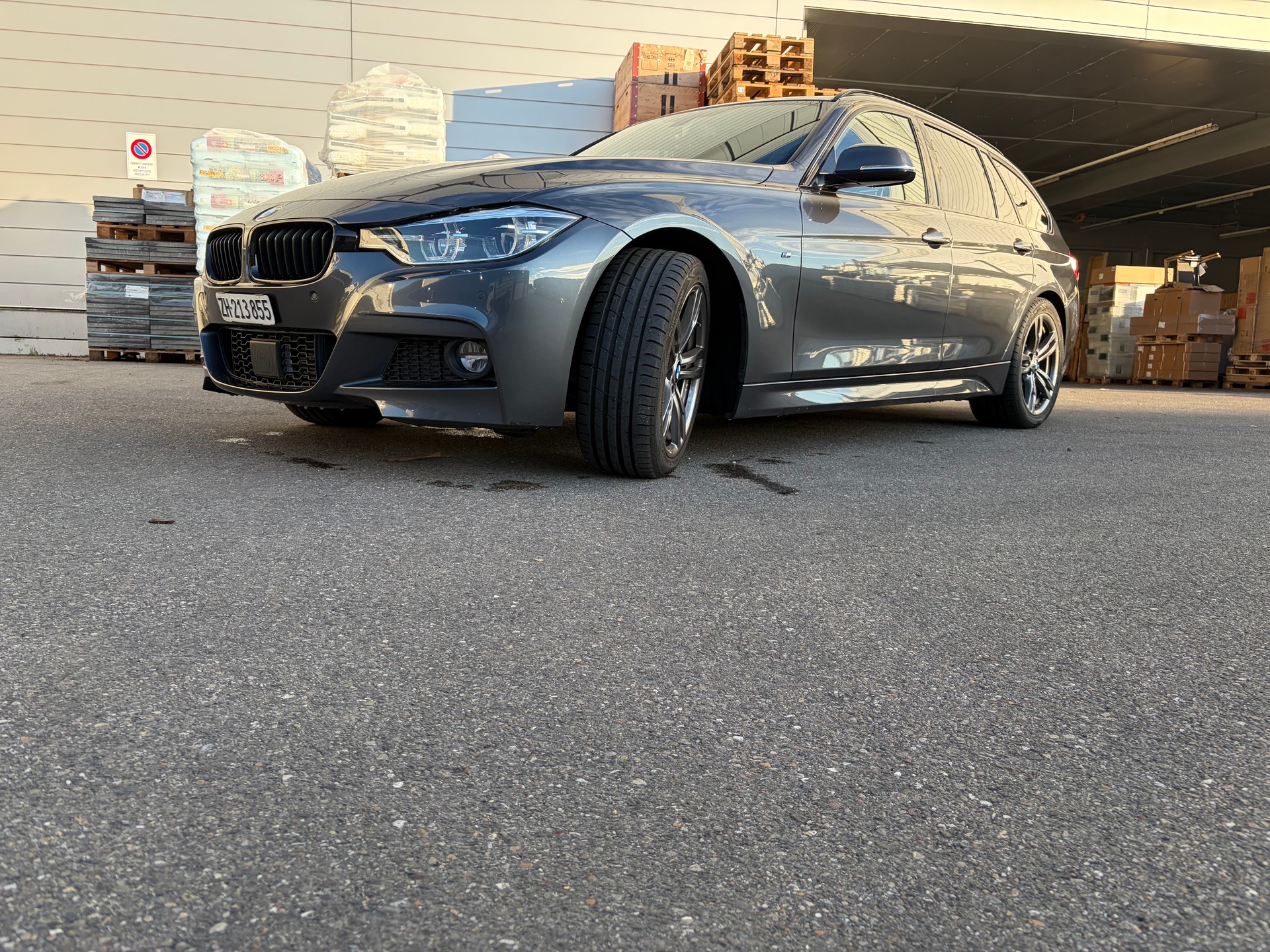 BMW 320d touring M sport LCI-image-1
