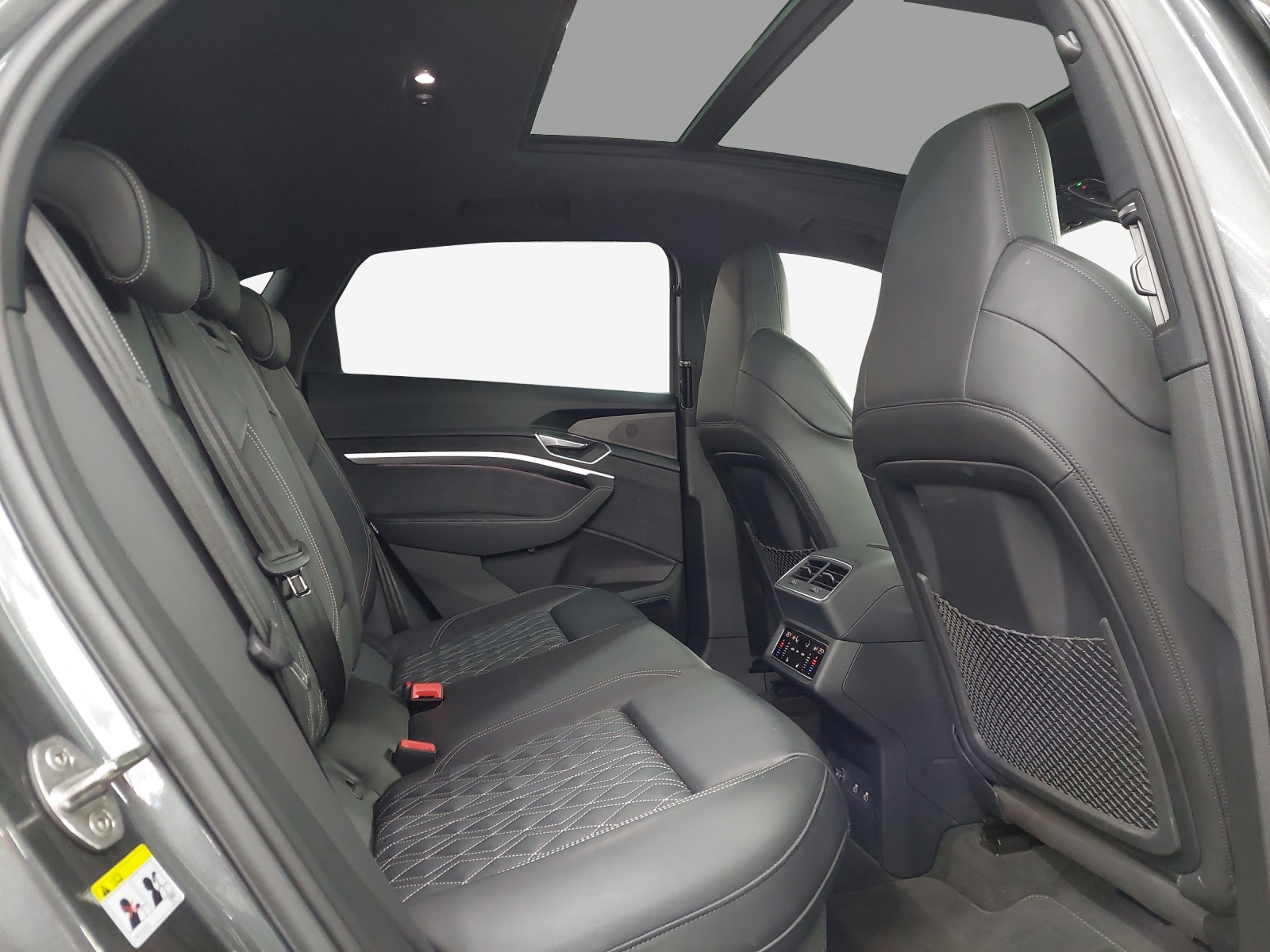 AUDI e-tron 55 Sportback Advanced Black Edition quattro-image-14