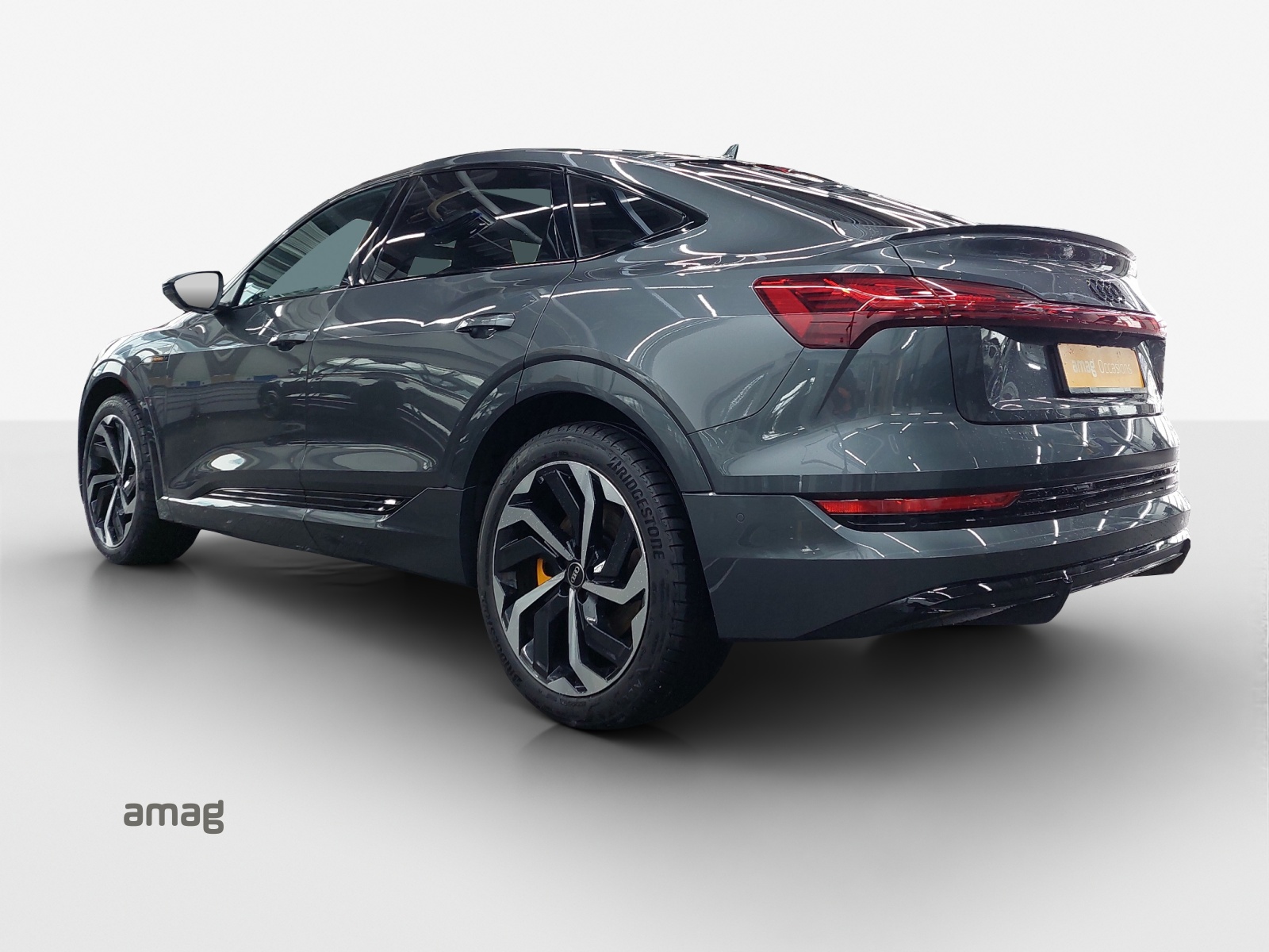 AUDI e-tron 55 Sportback Advanced Black Edition quattro-image-3