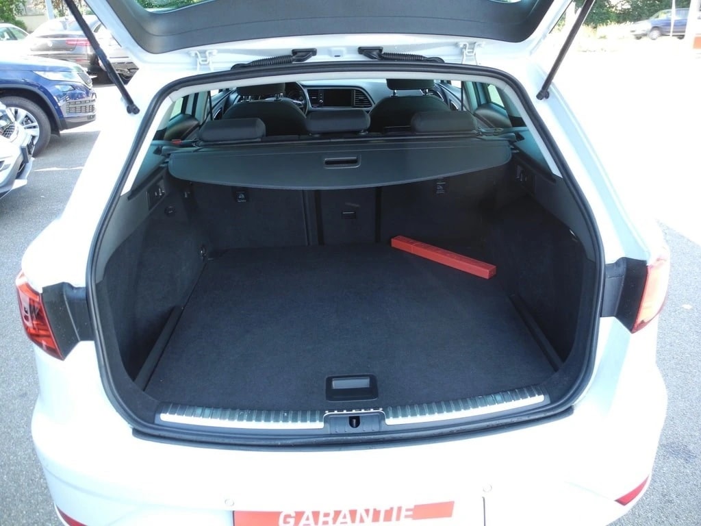 SEAT Leon ST 2.0 TDI CR Style DSG * Beats Soundsystem .Ab Service & MFK **-image-4
