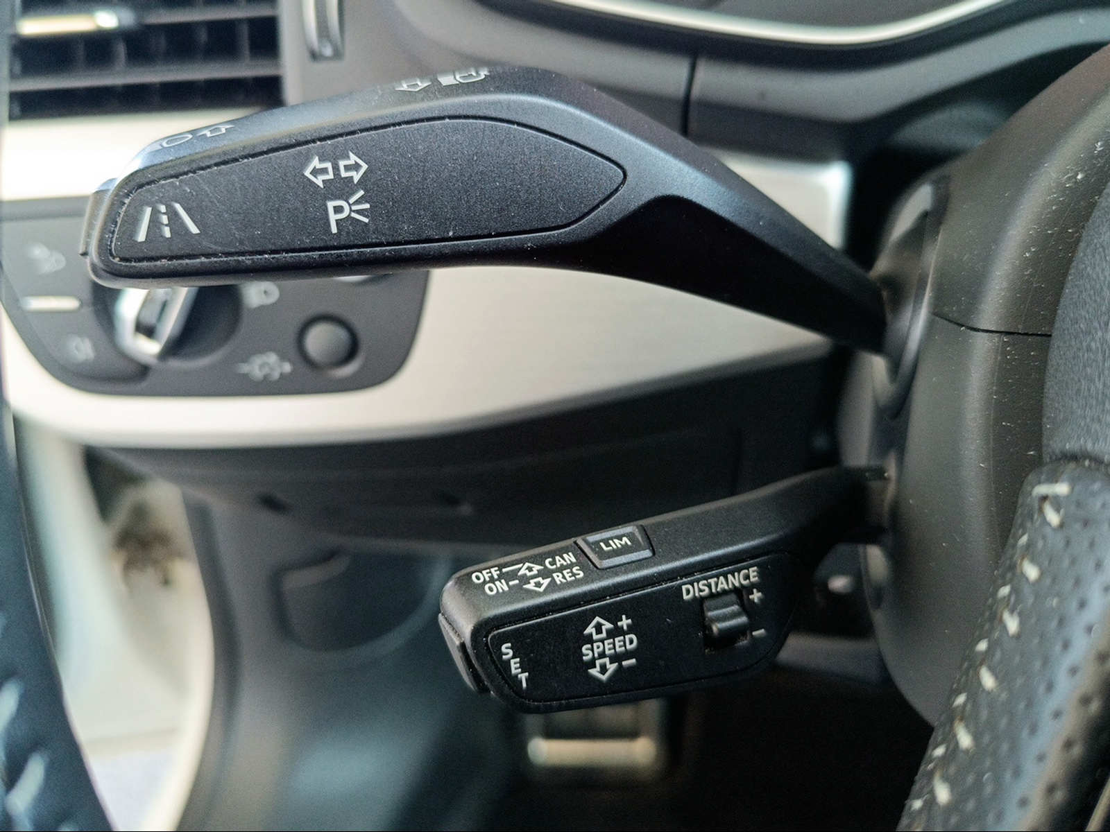 AUDI A5 Coupé 2.0 TFSI Sport quattro S-tronic-image-11