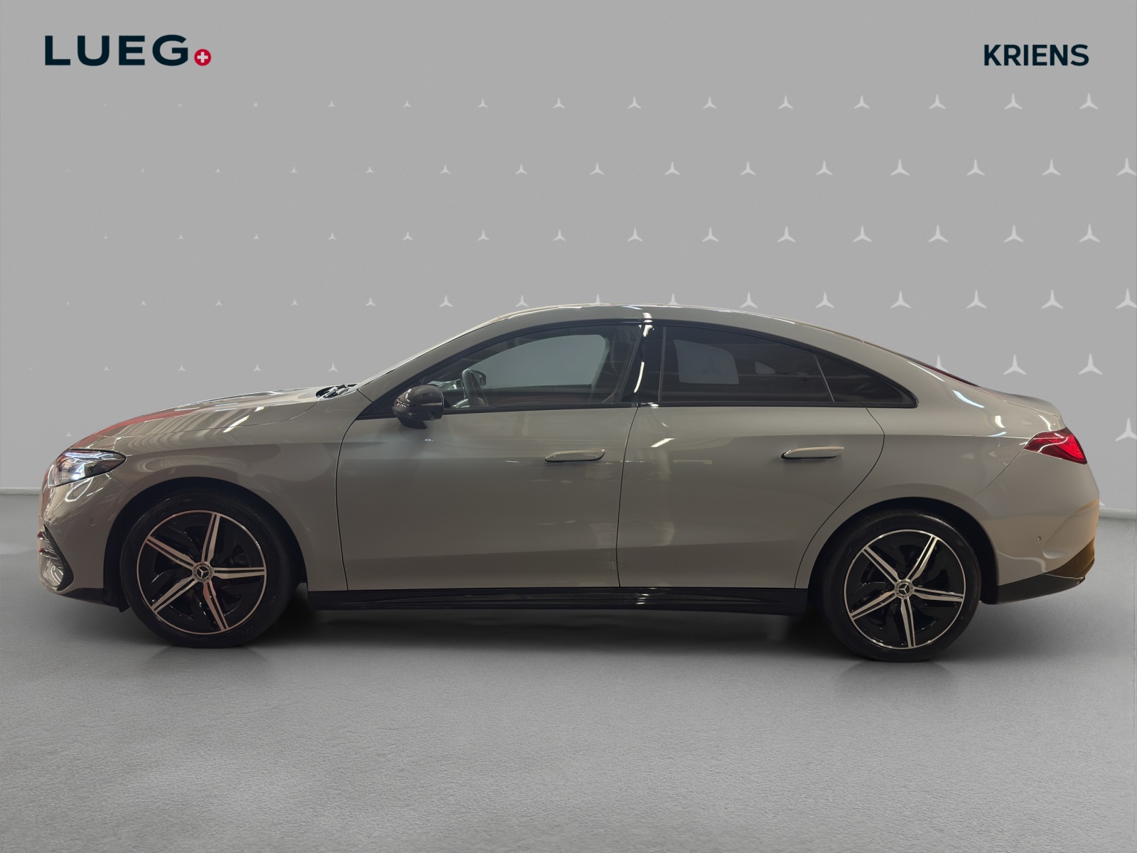 MERCEDES-BENZ CLA 250+ 85 kWh - EQ - AMG / DISTRONIC / Rückfahrkamera / Soundsystem-image-1