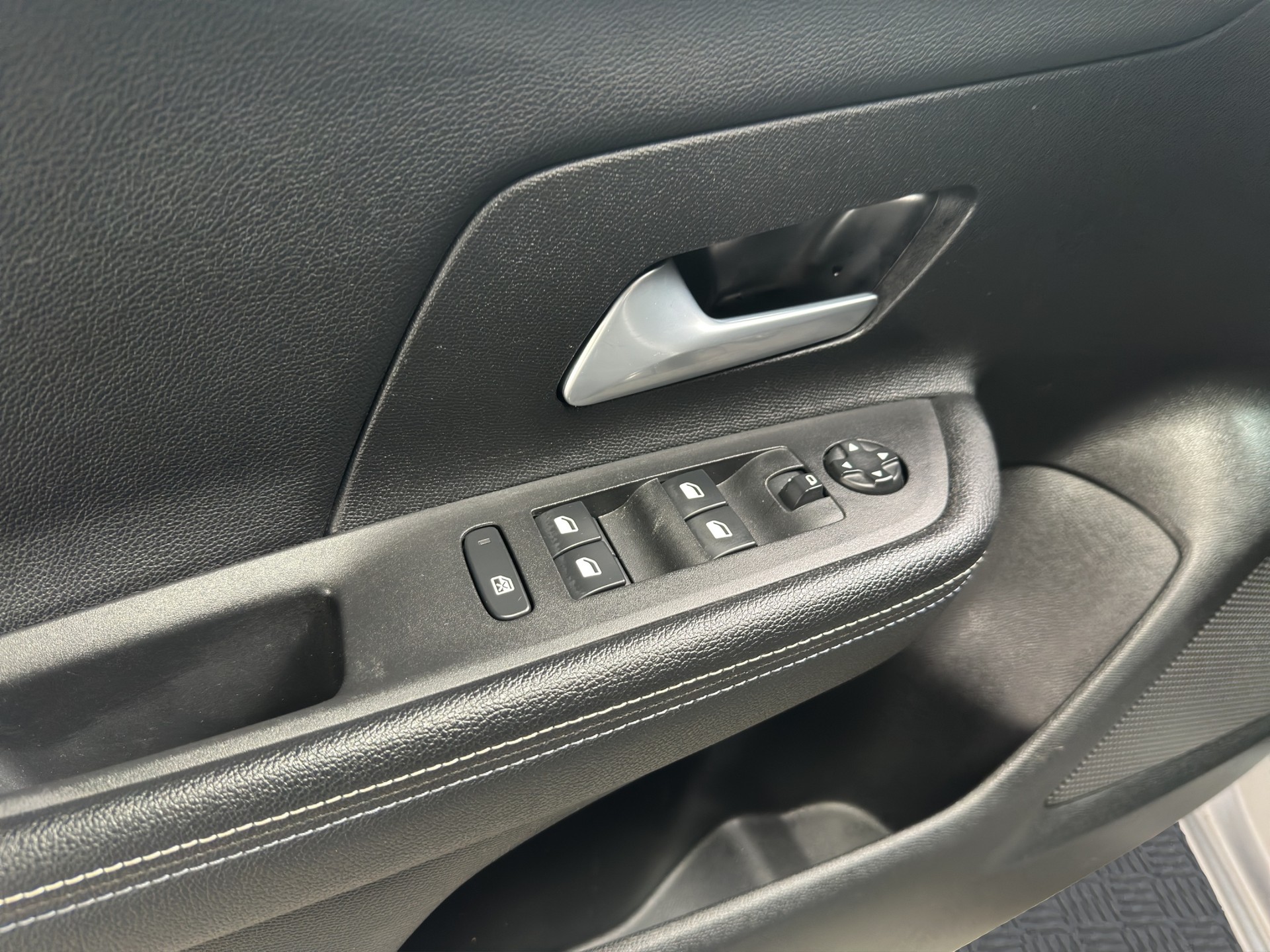 OPEL Mokka 1.2 Direct Injection Turbo GS Bi-Color Aut.-image-8