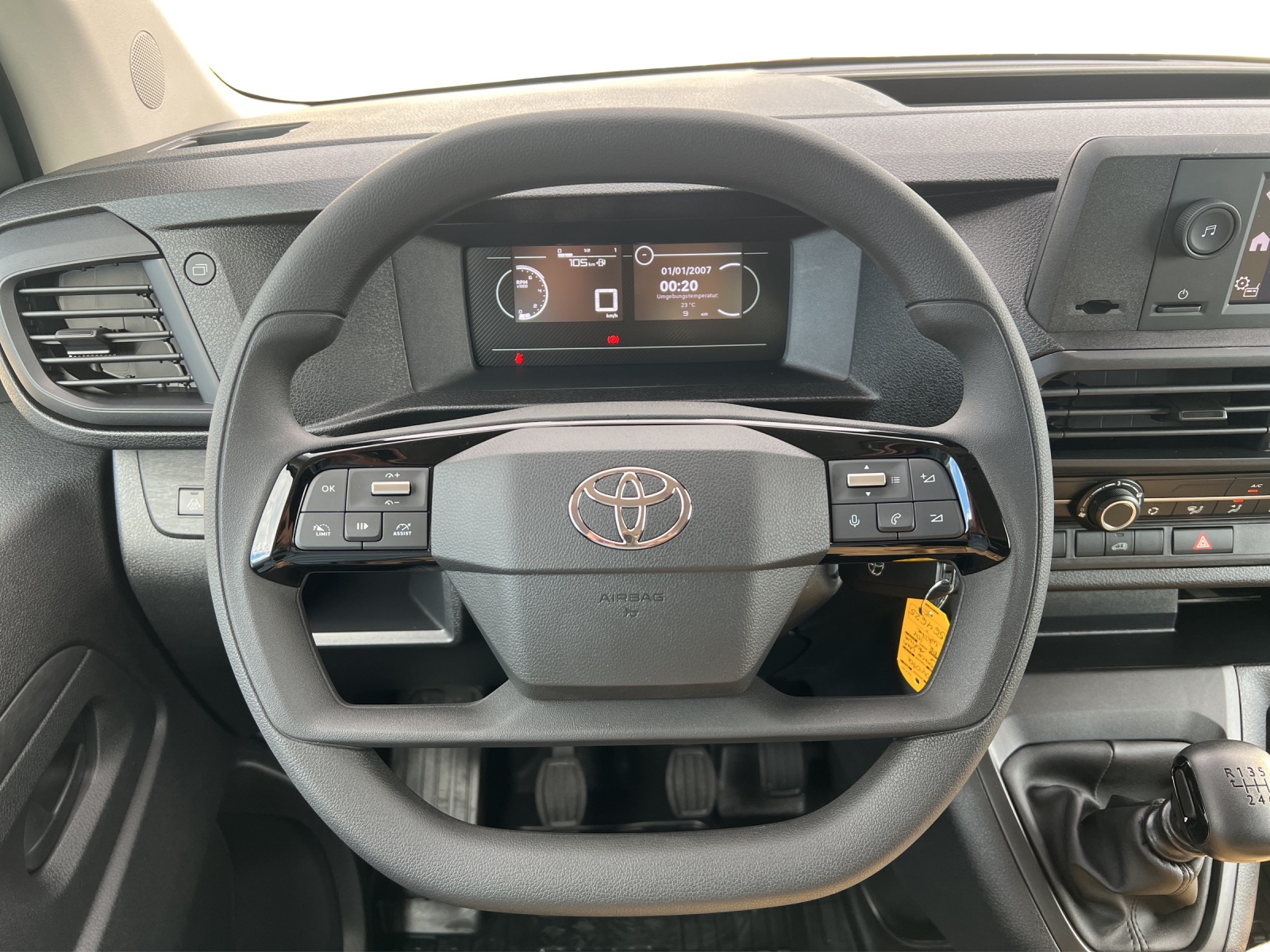 TOYOTA PROACE Van L1 2.0 D Active-image-9