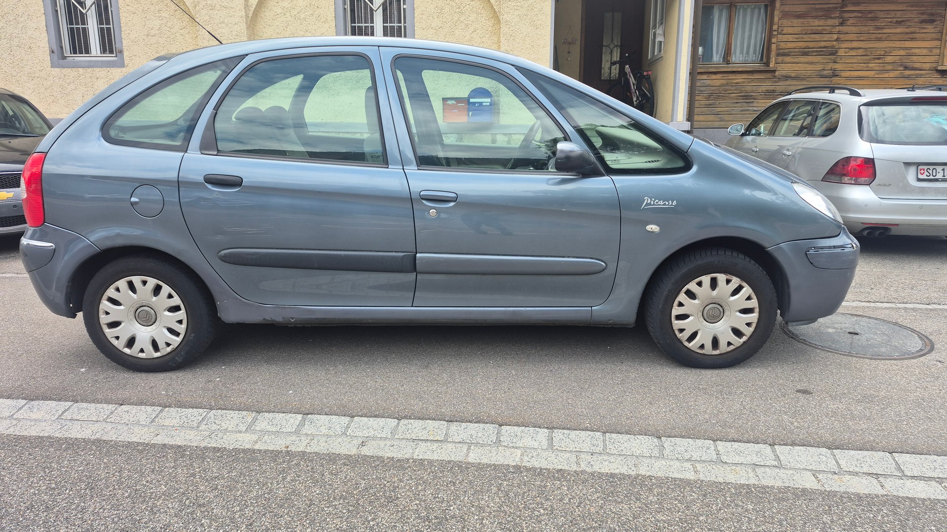 CITROEN Xsara Picasso 2.0i 16V Exclusive Automatic-image-3