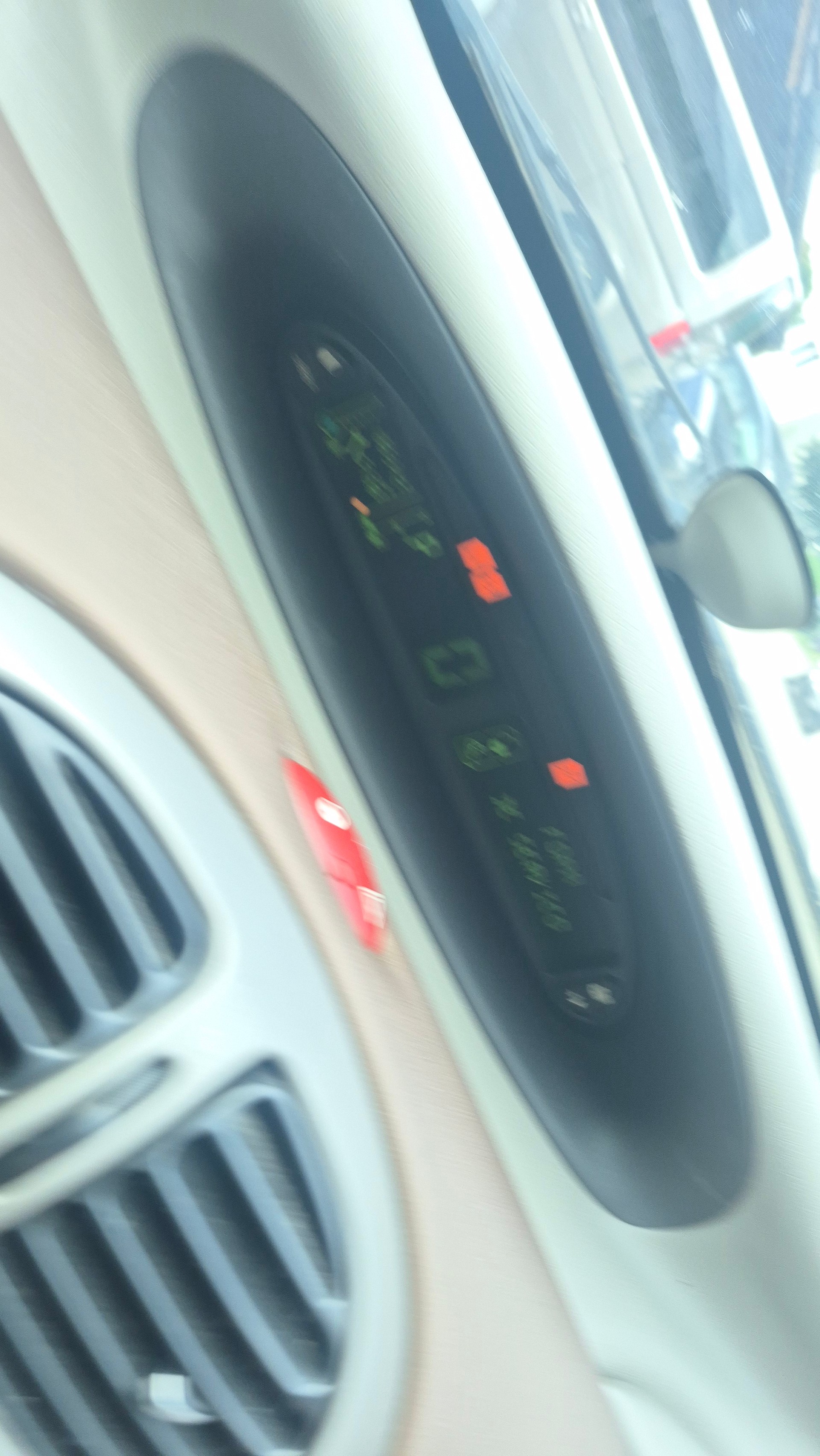 CITROEN Xsara Picasso 2.0i 16V Exclusive Automatic-image-9