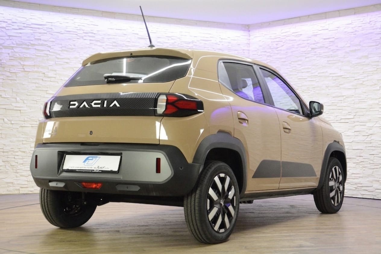 DACIA Spring Expression *CCS-Ladeanschluss*-image-4