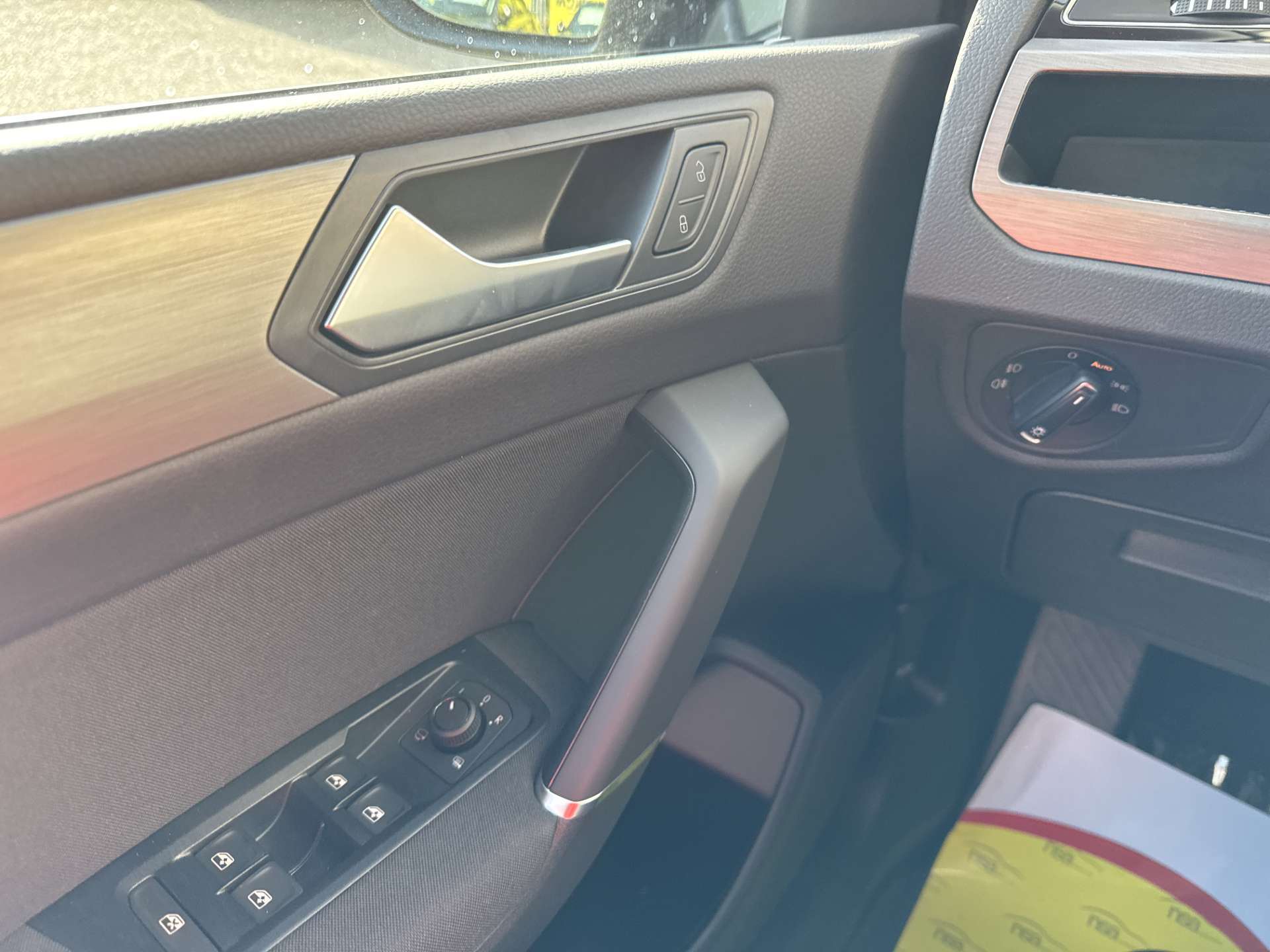 VW Touran 1.5 TSi EVO Comfortline Edition DSG-Automat 7-Plätzer-image-7