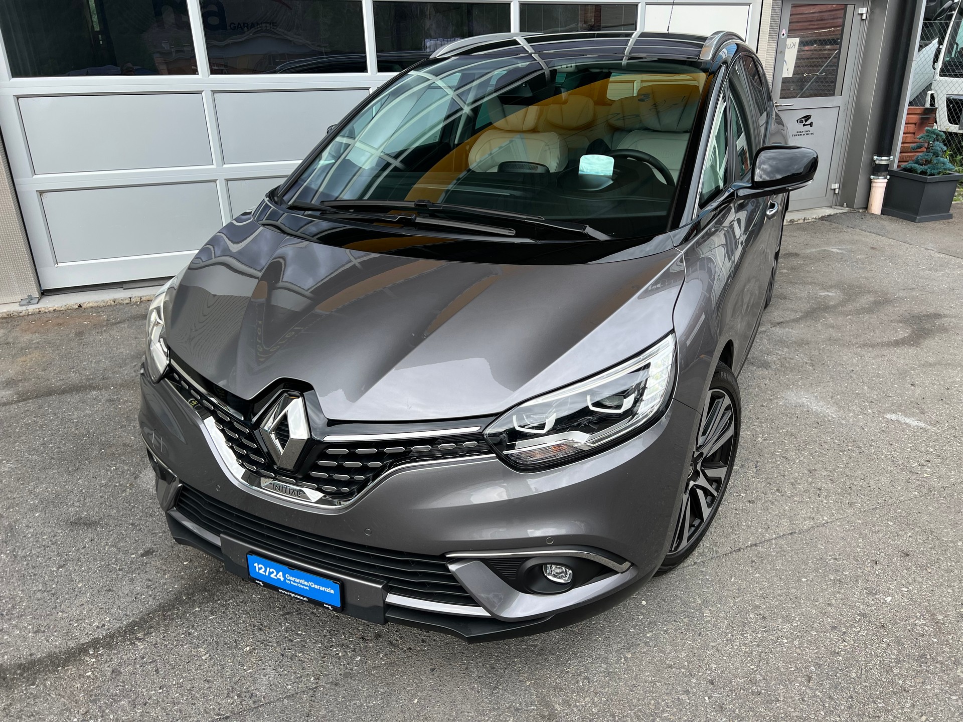RENAULT Grand Scénic 1.6 dCi Initiale Paris EDC *** 7 Sitze * Panoramadach * Leder * Head -Up Display * 12 / 24 Mt. Garantie möglich ***-image-1