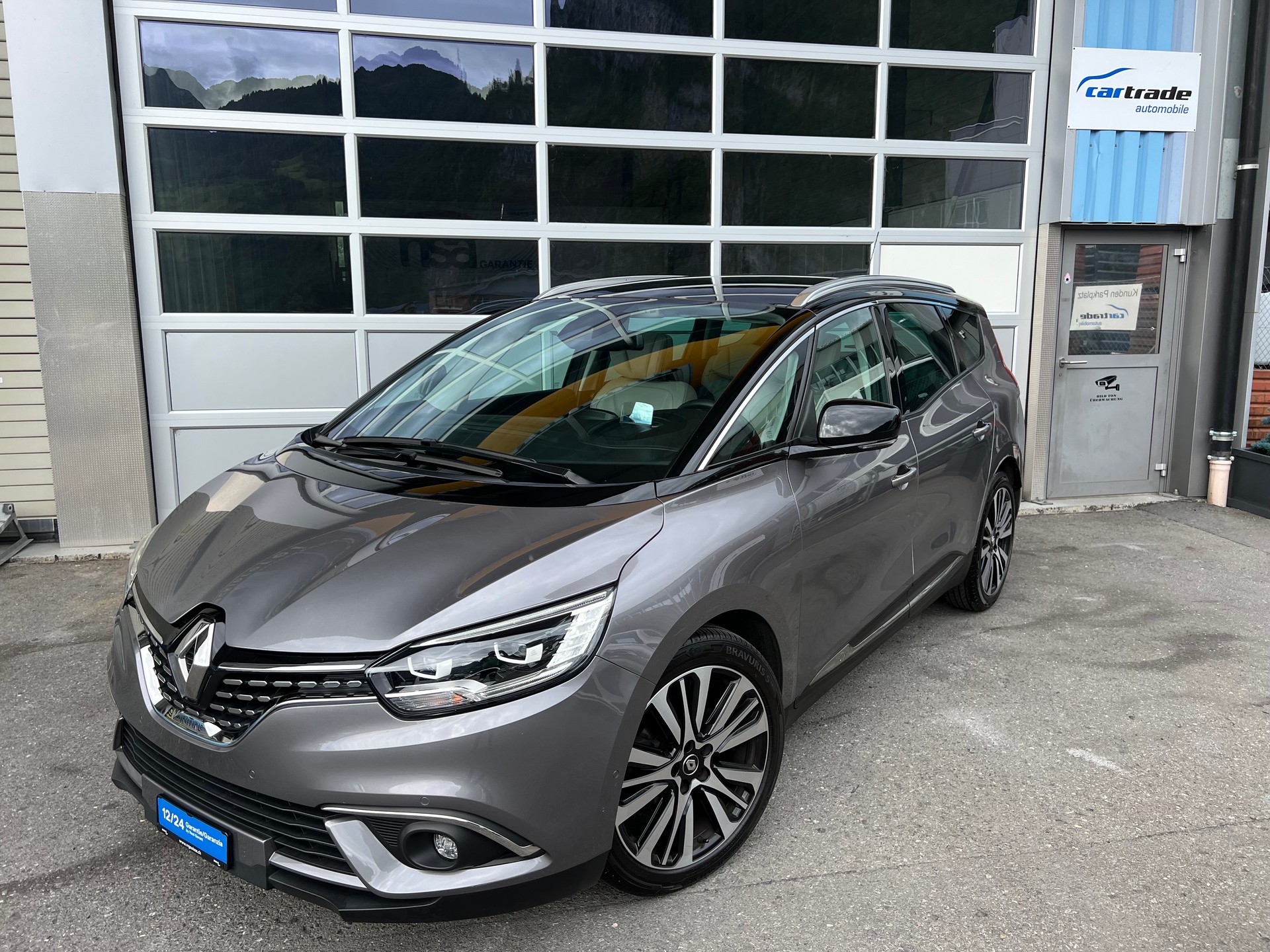 RENAULT Grand Scénic 1.6 dCi Initiale Paris EDC *** 7 Sitze * Panoramadach * Leder * Head -Up Display * 12 / 24 Mt. Garantie möglich ***-image-0