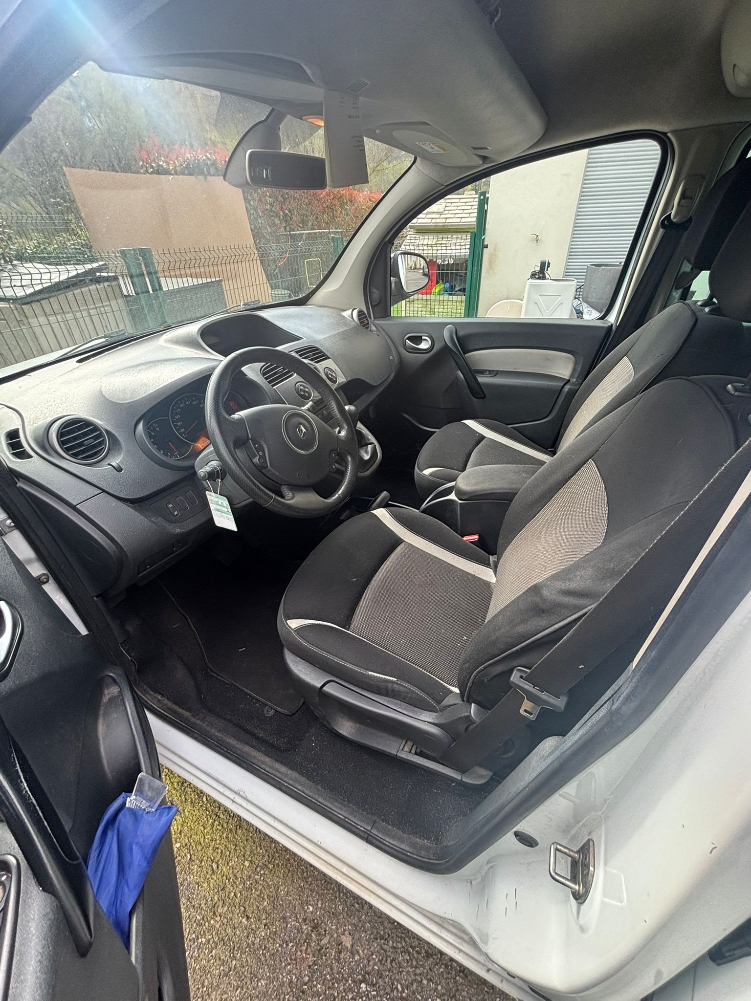 RENAULT Kangoo 1.6 16V Dynamique Automatic-image-2