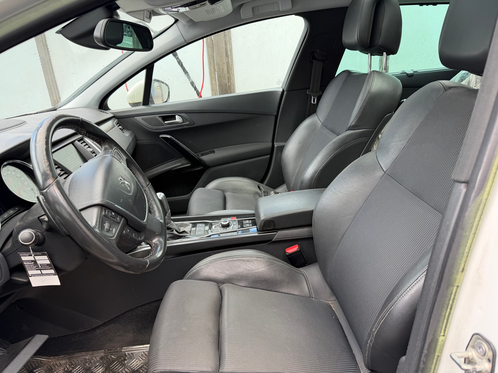 PEUGEOT 508 SW 1.6 16V T Allure Automatic-image-6