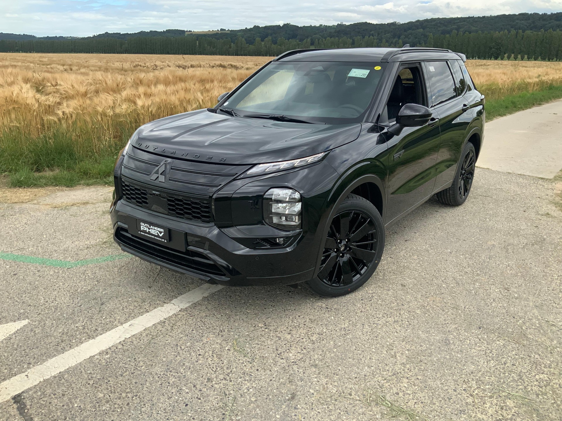 MITSUBISHI Outlander 2.4 PHEV Sport 4x4-image-0