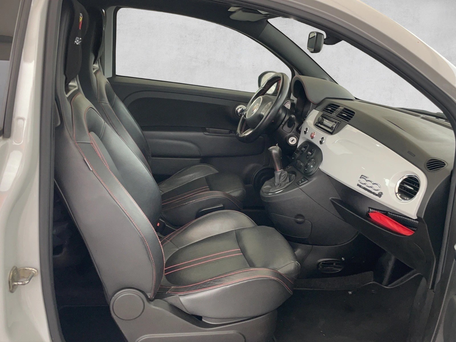 FIAT 500 1.4 16V Turbo Abarth-image-8