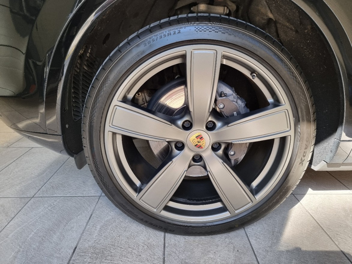 PORSCHE 3.0 V6 E-Hybrid-image-7
