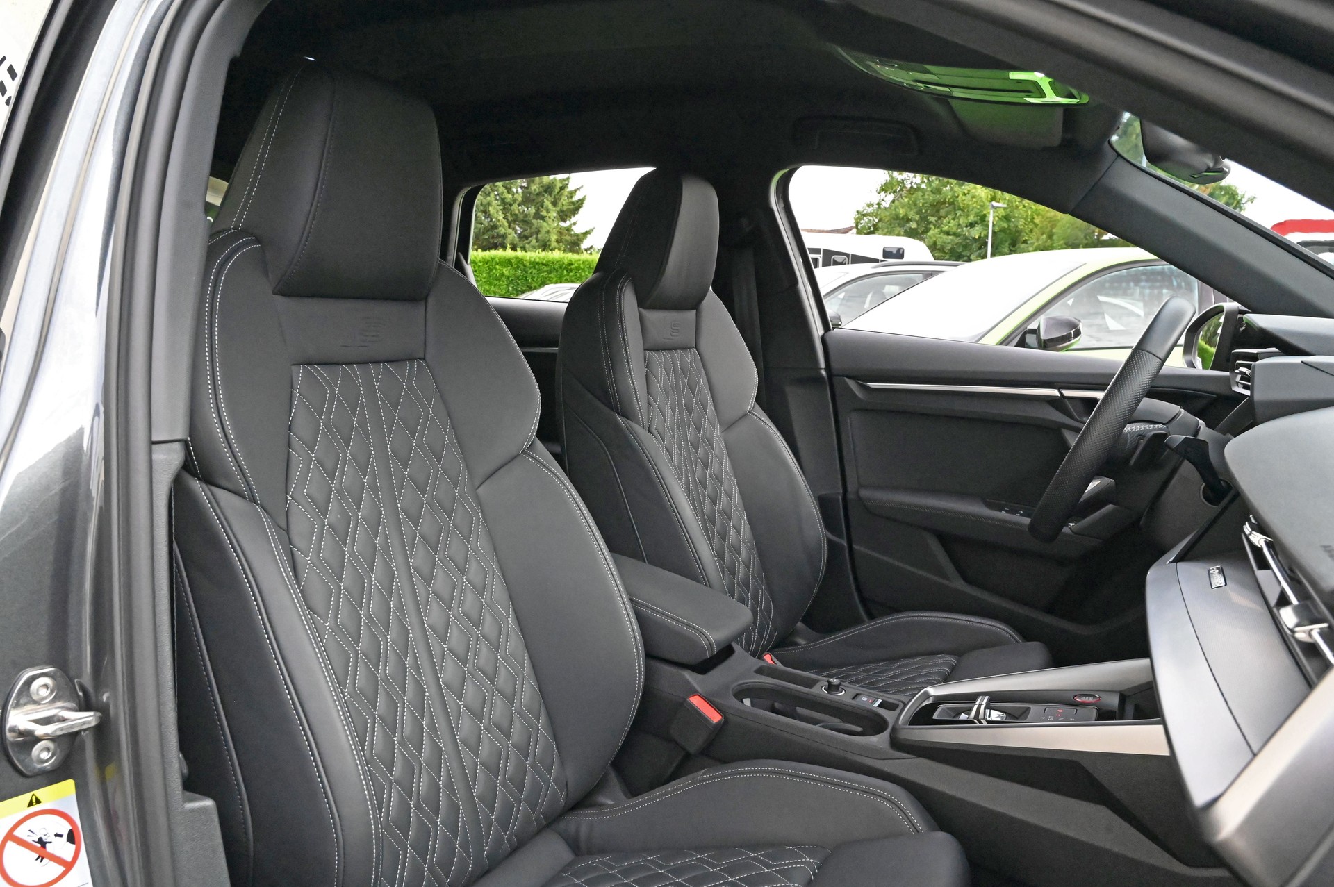 AUDI S3 Sportback 2.0 TFSI quattro S-tronic-image-23