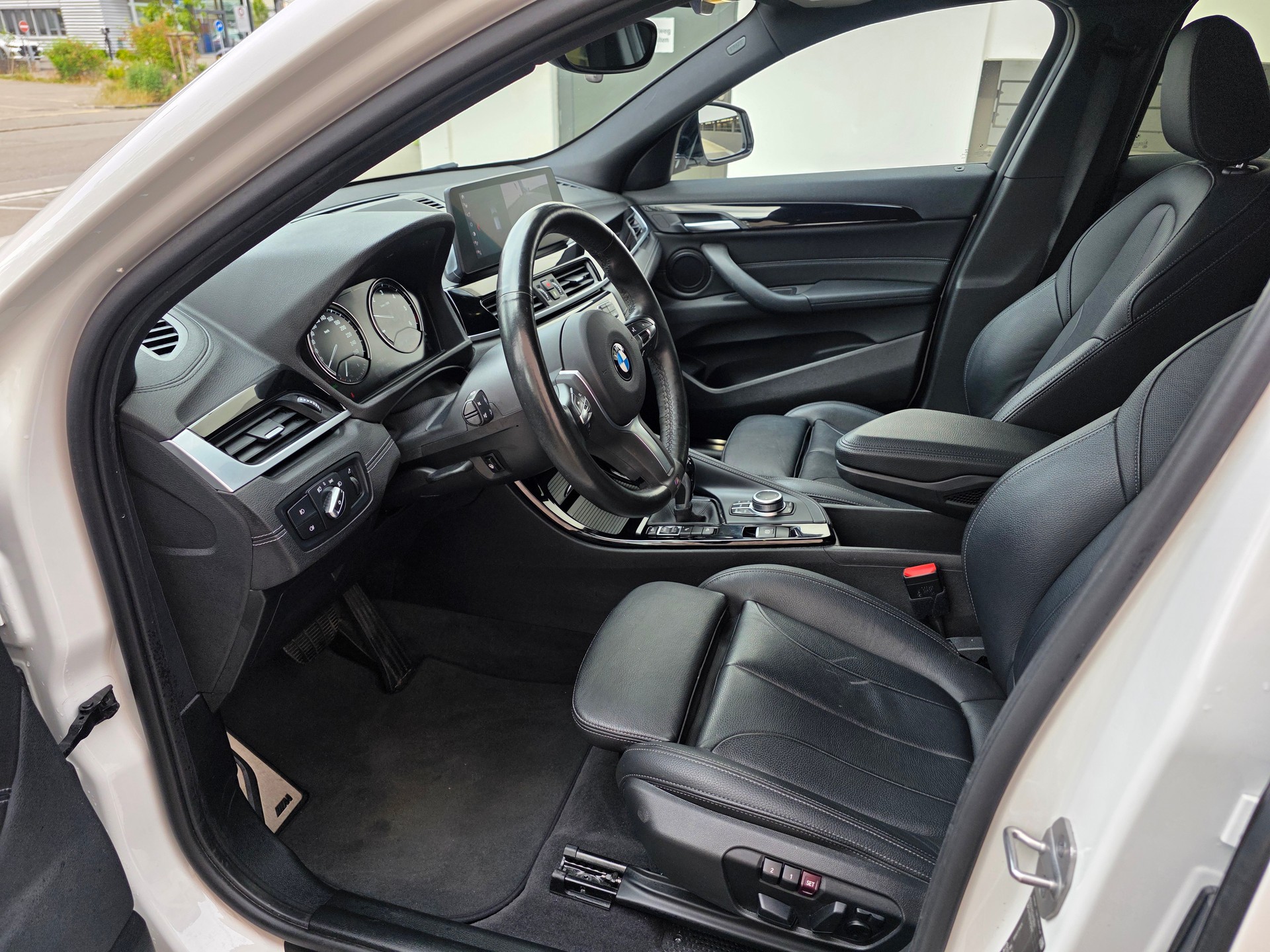 BMW X2 xDrive 20d M Sport Steptronic-image-9