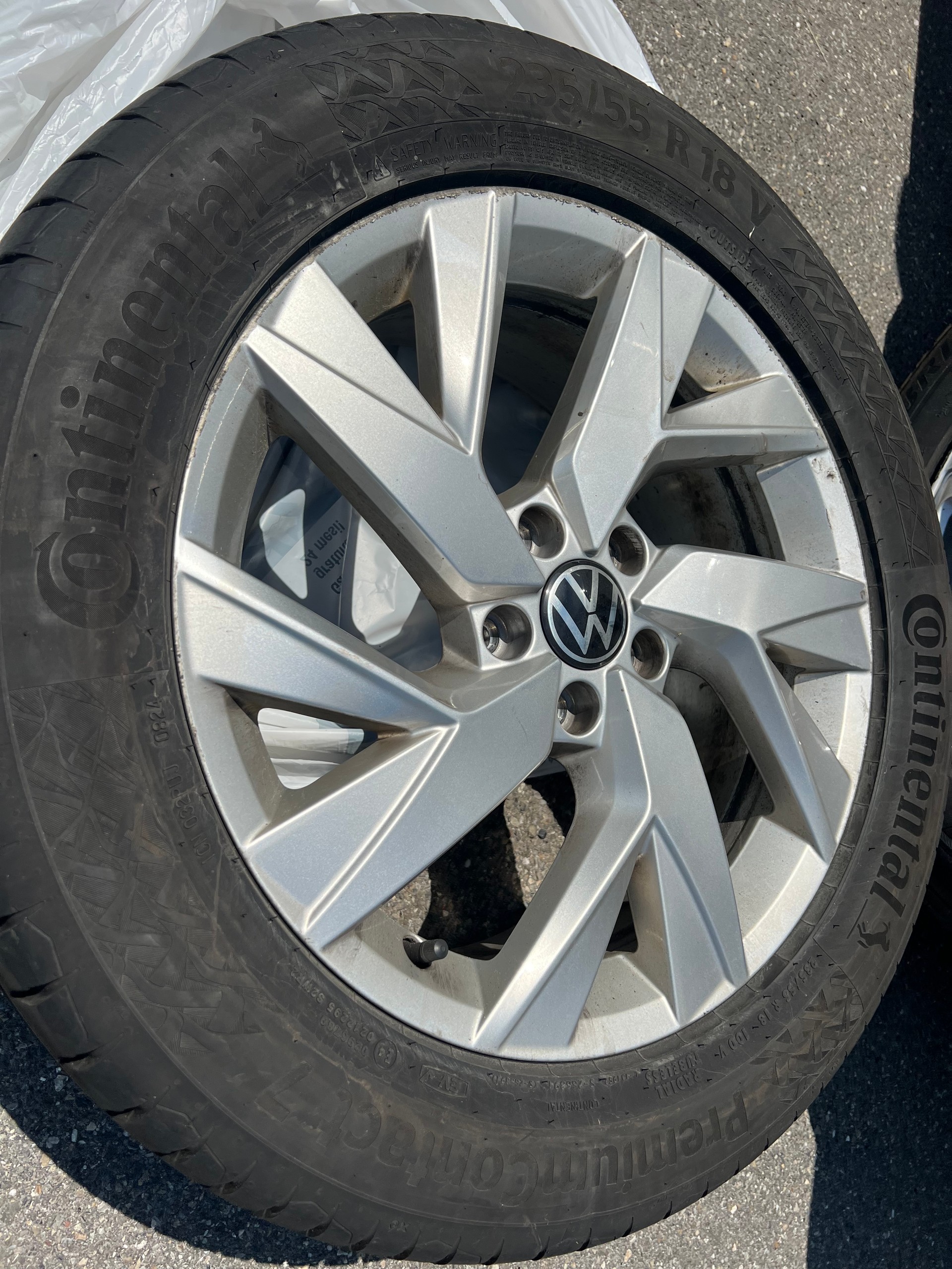 VW Tiguan 2.0 TDI SCR Life 4Motion DSG-image-17
