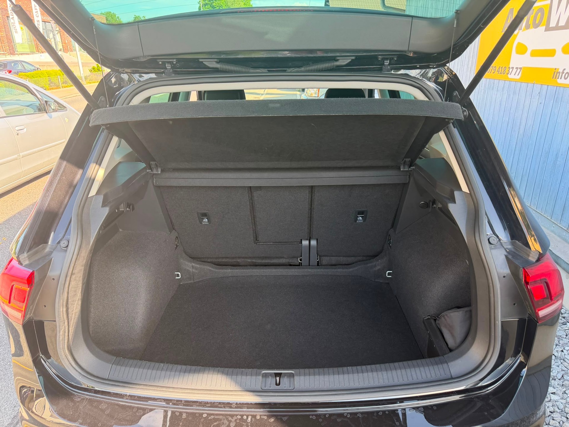 VW Tiguan 2.0 TDI SCR Life 4Motion DSG-image-6