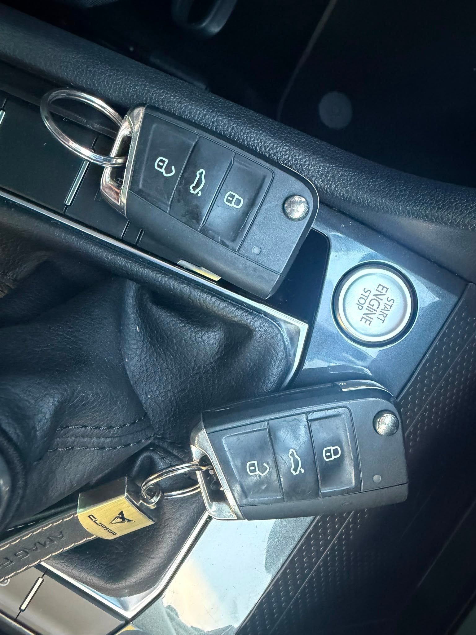 VW Tiguan 2.0 TDI SCR Life 4Motion DSG-image-11