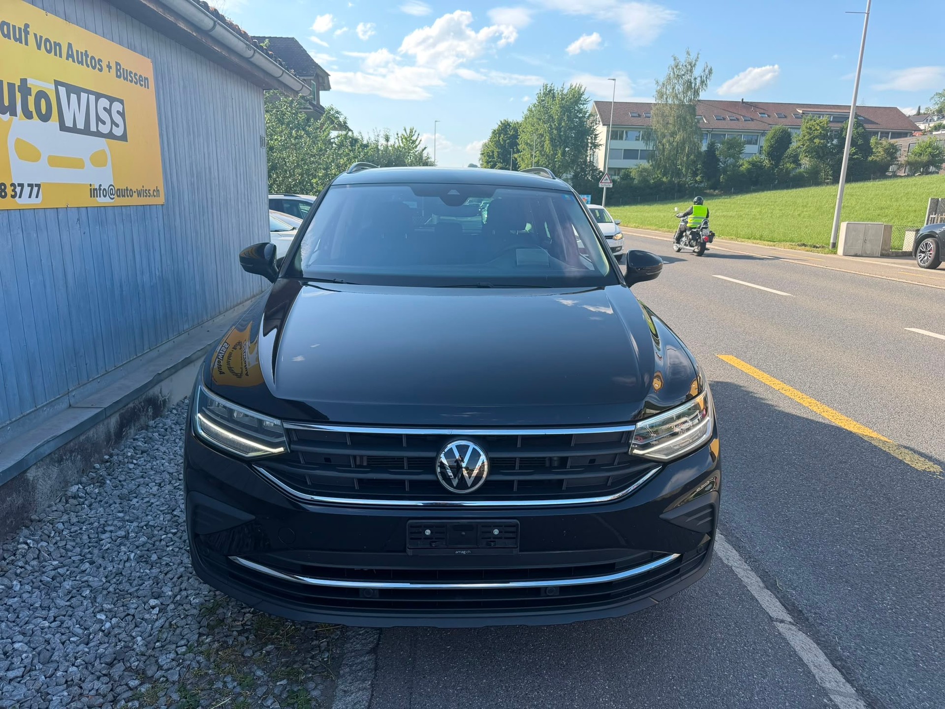 VW Tiguan 2.0 TDI SCR Life 4Motion DSG-image-1