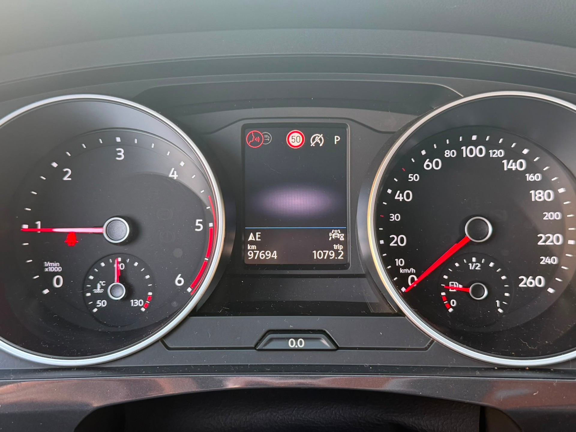 VW Tiguan 2.0 TDI SCR Life 4Motion DSG-image-13