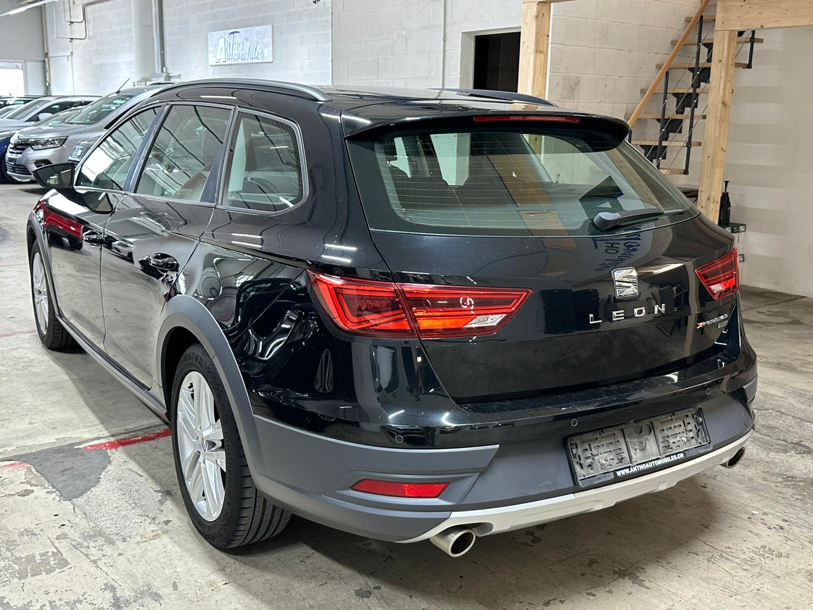 SEAT Leon ST 2.0 TSI X-Perience 4Drive DSG-image-5