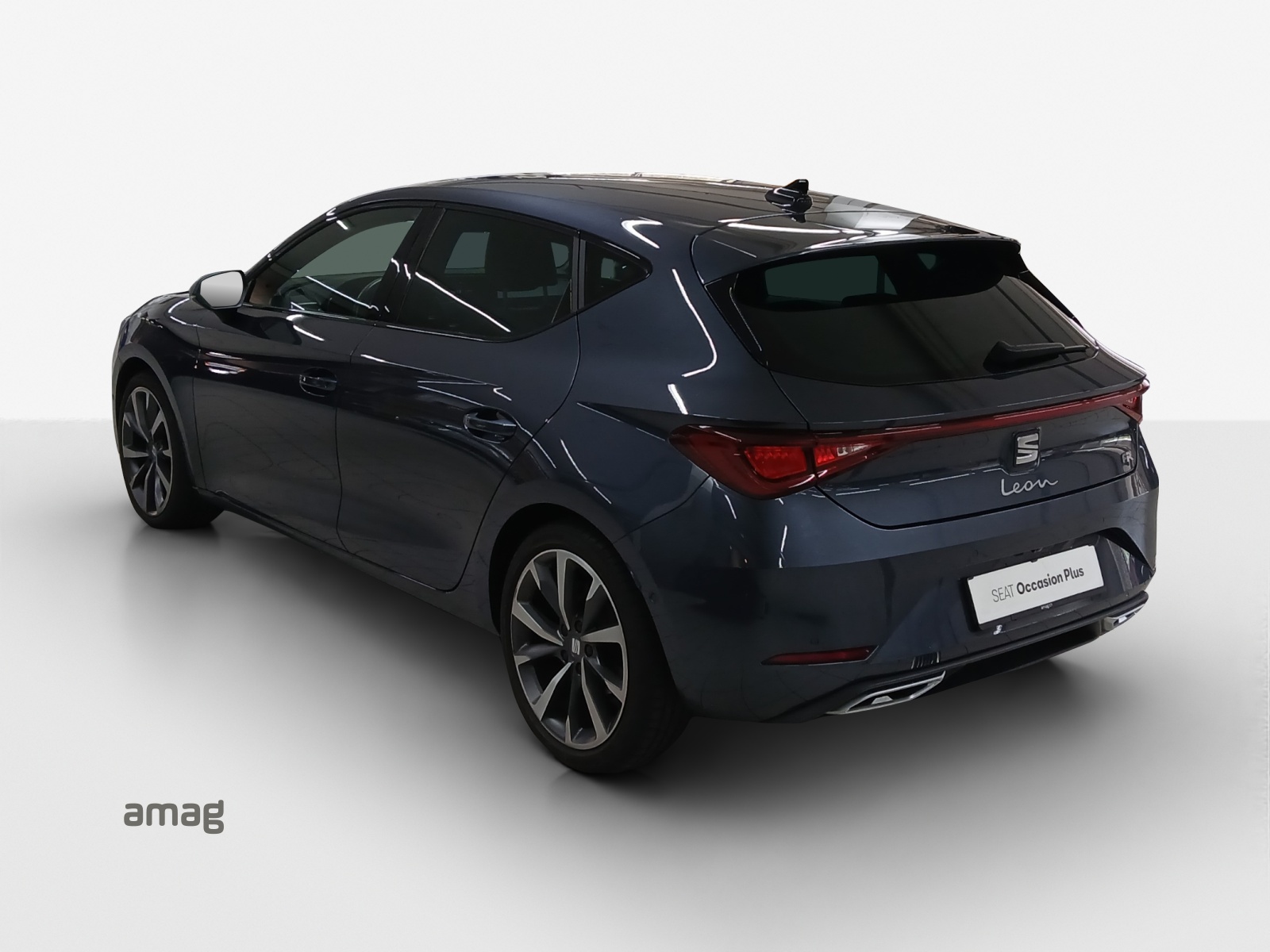SEAT Leon 1.5 eTSI mHEV DSG FR-image-2