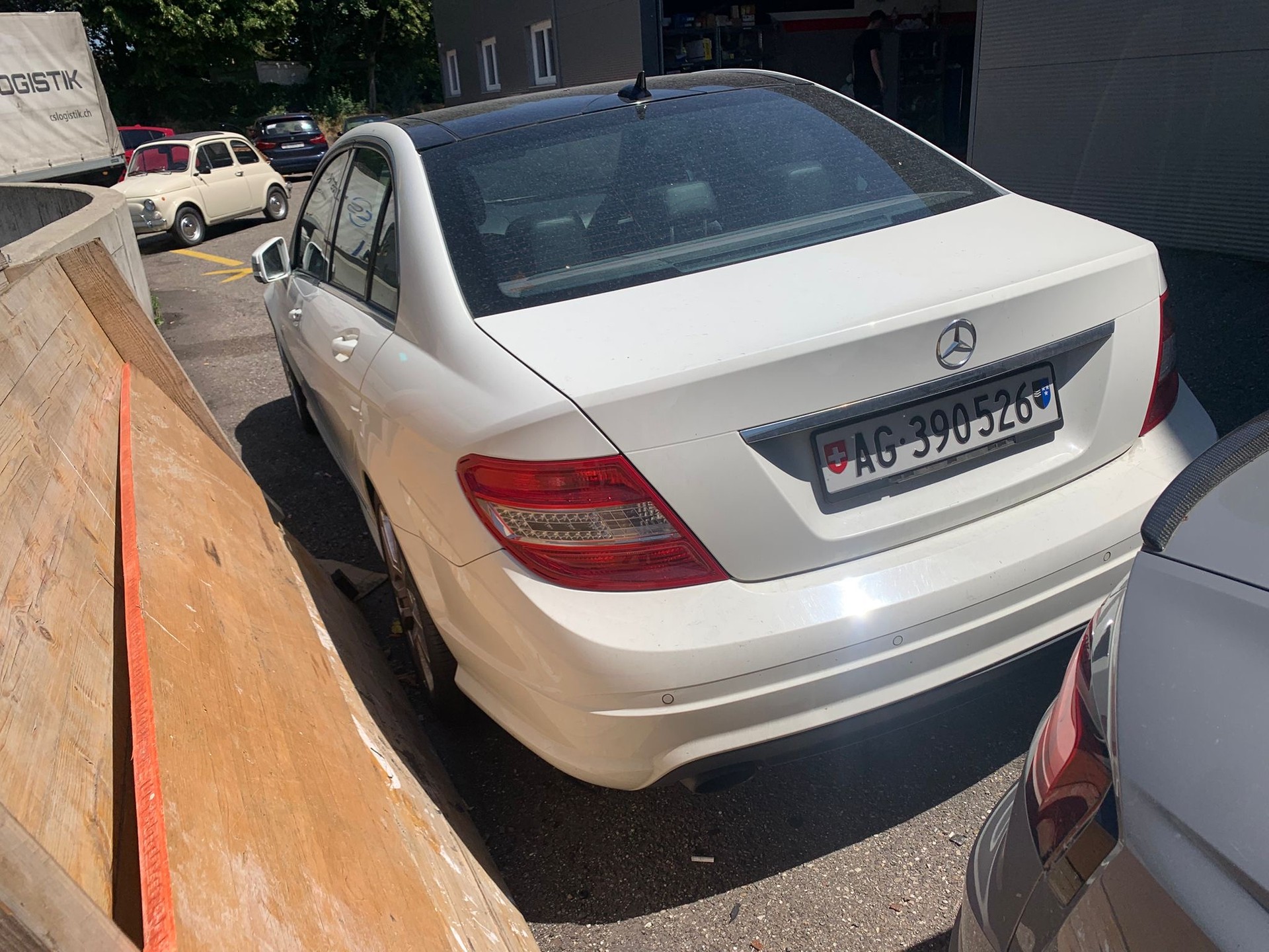 MERCEDES-BENZ C 200 CGI BlueEfficiency Avantgarde Automatic-image-5