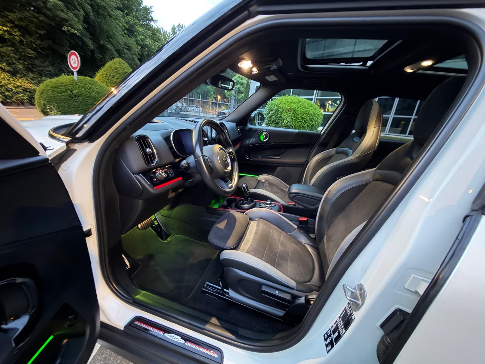 MINI Countryman John Cooper Works ALL4 Steptronic-image-5