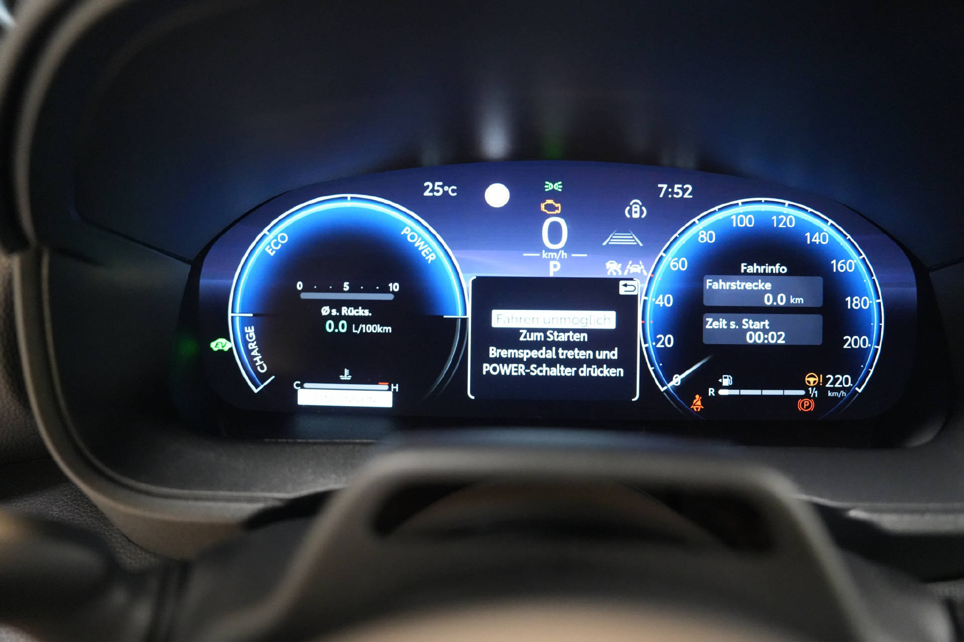 TOYOTA Yaris 1.5 VVT-i HSD Premium-image-5